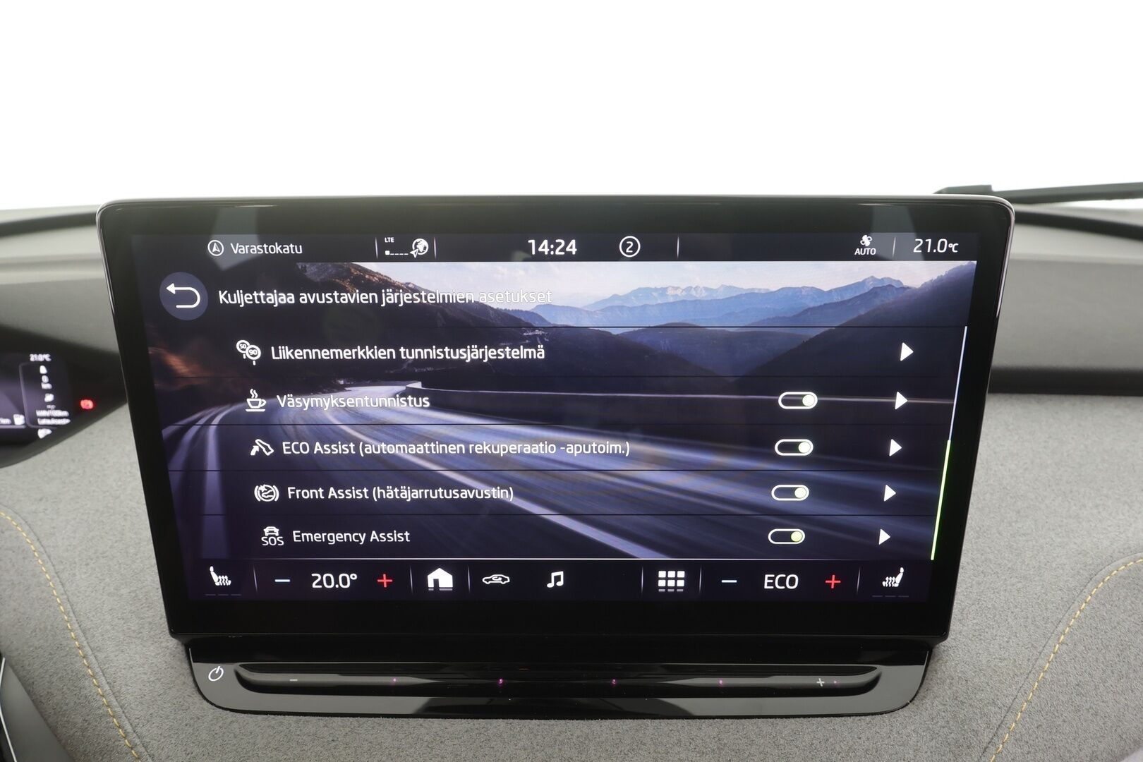 Skoda Enyaq 2022 80 iV - | ACC | ILP | 360-Kamera | Skoda Crystal Light | Puolinahat | Ratinlämmitys | Keyless | Apple&Android | 1.Om Suomi-auto | Kahdet Renkaat | Merkkihuollettu |