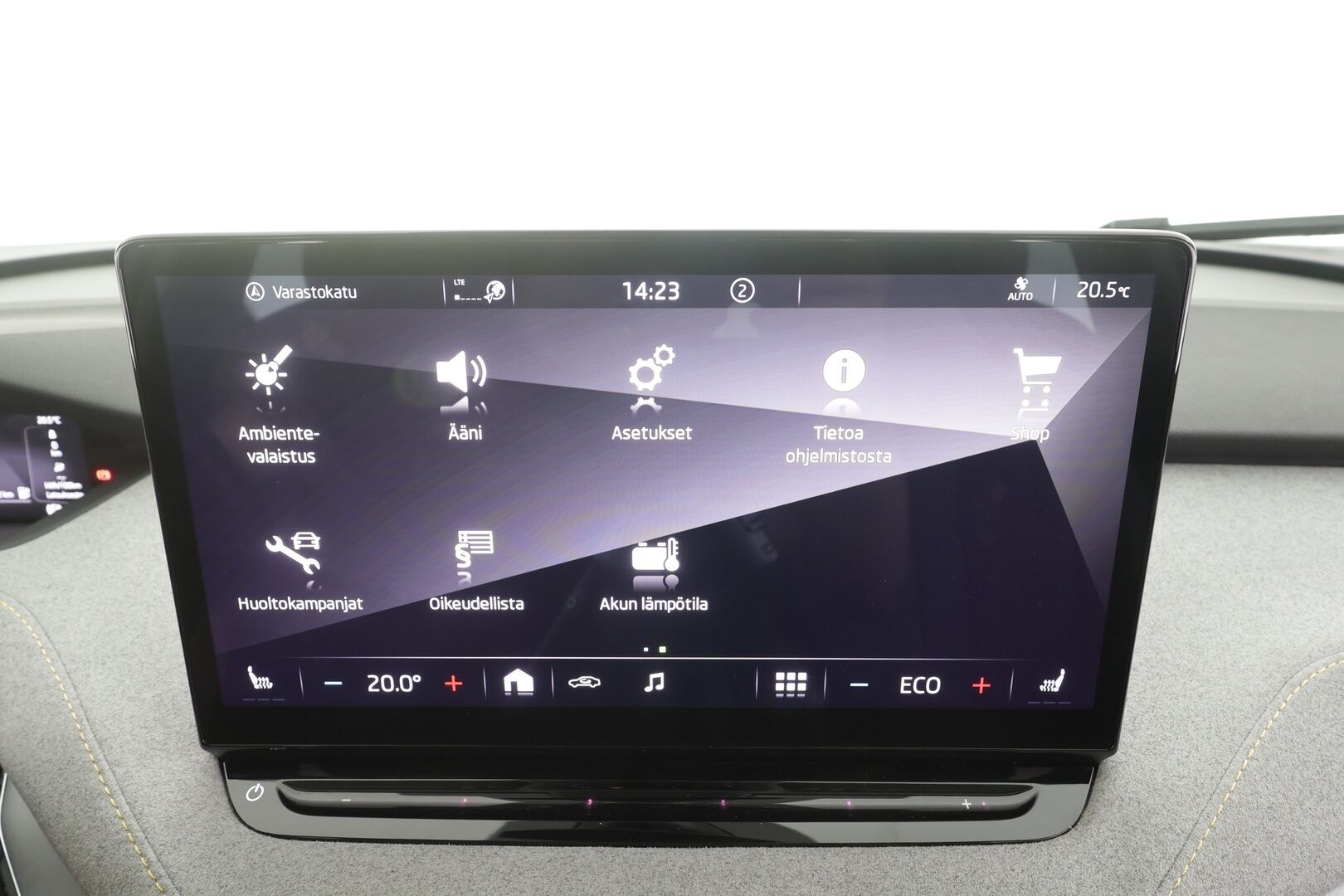 Skoda Enyaq 2022 80 iV - | ACC | ILP | 360-Kamera | Skoda Crystal Light | Puolinahat | Ratinlämmitys | Keyless | Apple&Android | 1.Om Suomi-auto | Kahdet Renkaat | Merkkihuollettu |