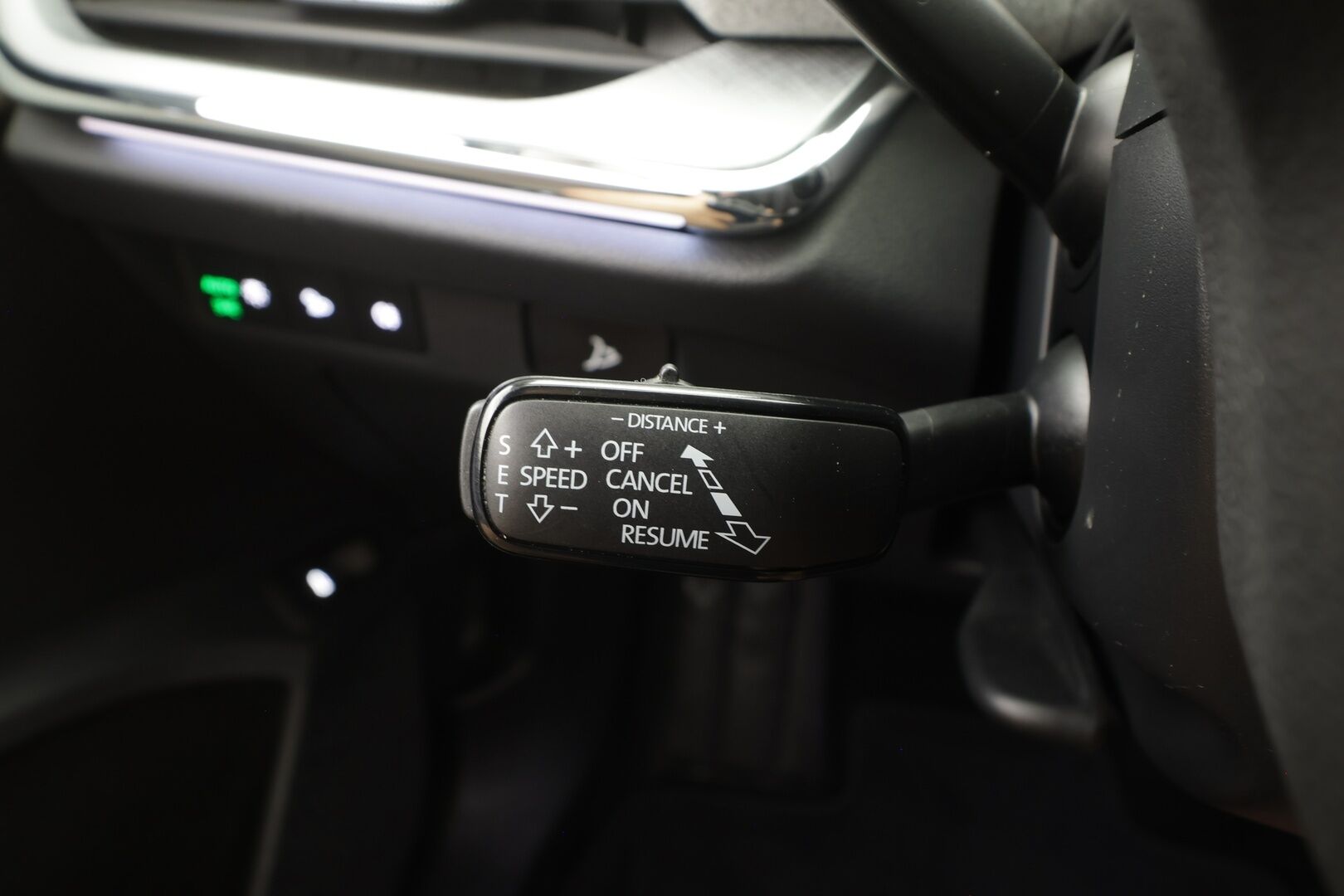 Skoda Enyaq 2022 80 iV - | ACC | ILP | 360-Kamera | Skoda Crystal Light | Puolinahat | Ratinlämmitys | Keyless | Apple&Android | 1.Om Suomi-auto | Kahdet Renkaat | Merkkihuollettu |