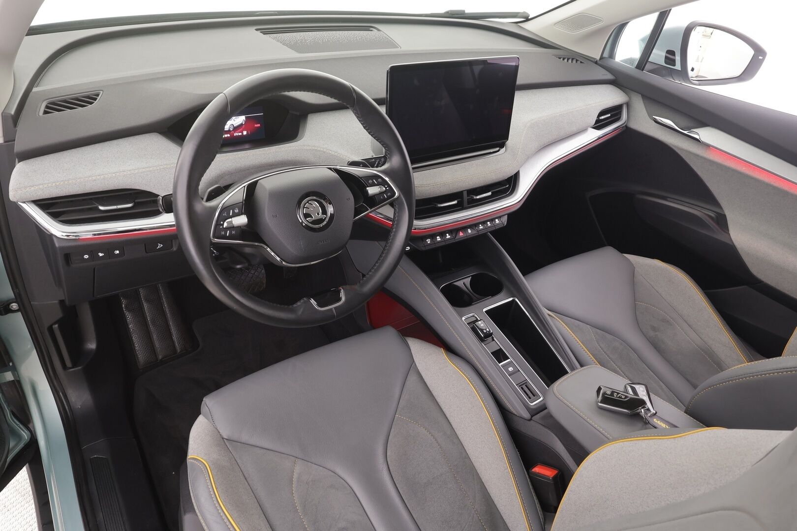 Skoda Enyaq 2022 80 iV - | ACC | ILP | 360-Kamera | Skoda Crystal Light | Puolinahat | Ratinlämmitys | Keyless | Apple&Android | 1.Om Suomi-auto | Kahdet Renkaat | Merkkihuollettu |
