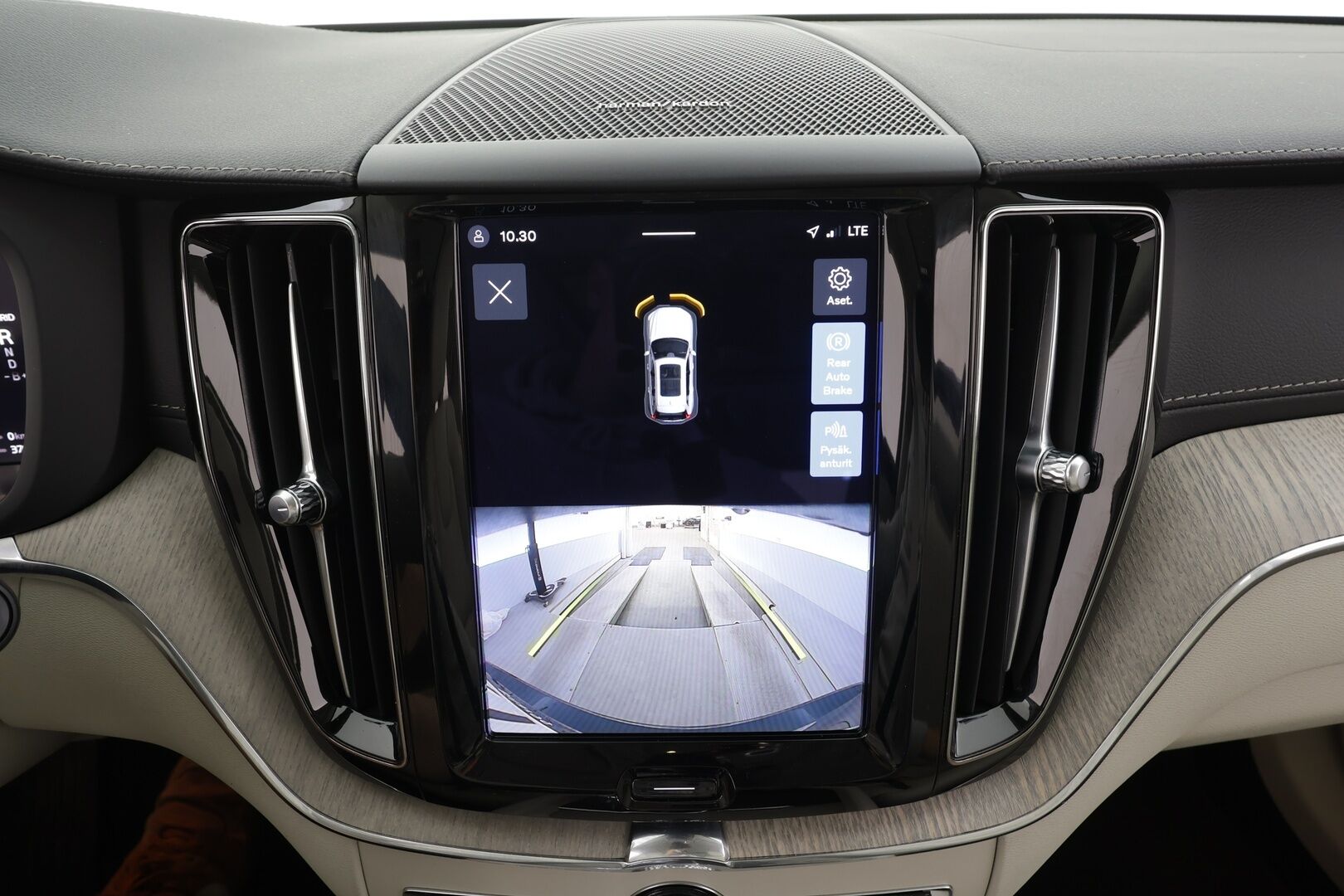 Volvo XC60 2022 T8 AWD Long Range High Performance Inscription Edition aut - | ACC | Webasto | Koukku | H/K | Full-LED | Panorama | Muistipenkki | P.Kamera | Ratinlämmitys | Keyless | Apple&Android | 1.Om Suomi-auto | Kahdet Renkaat | Merkkihuollettu |