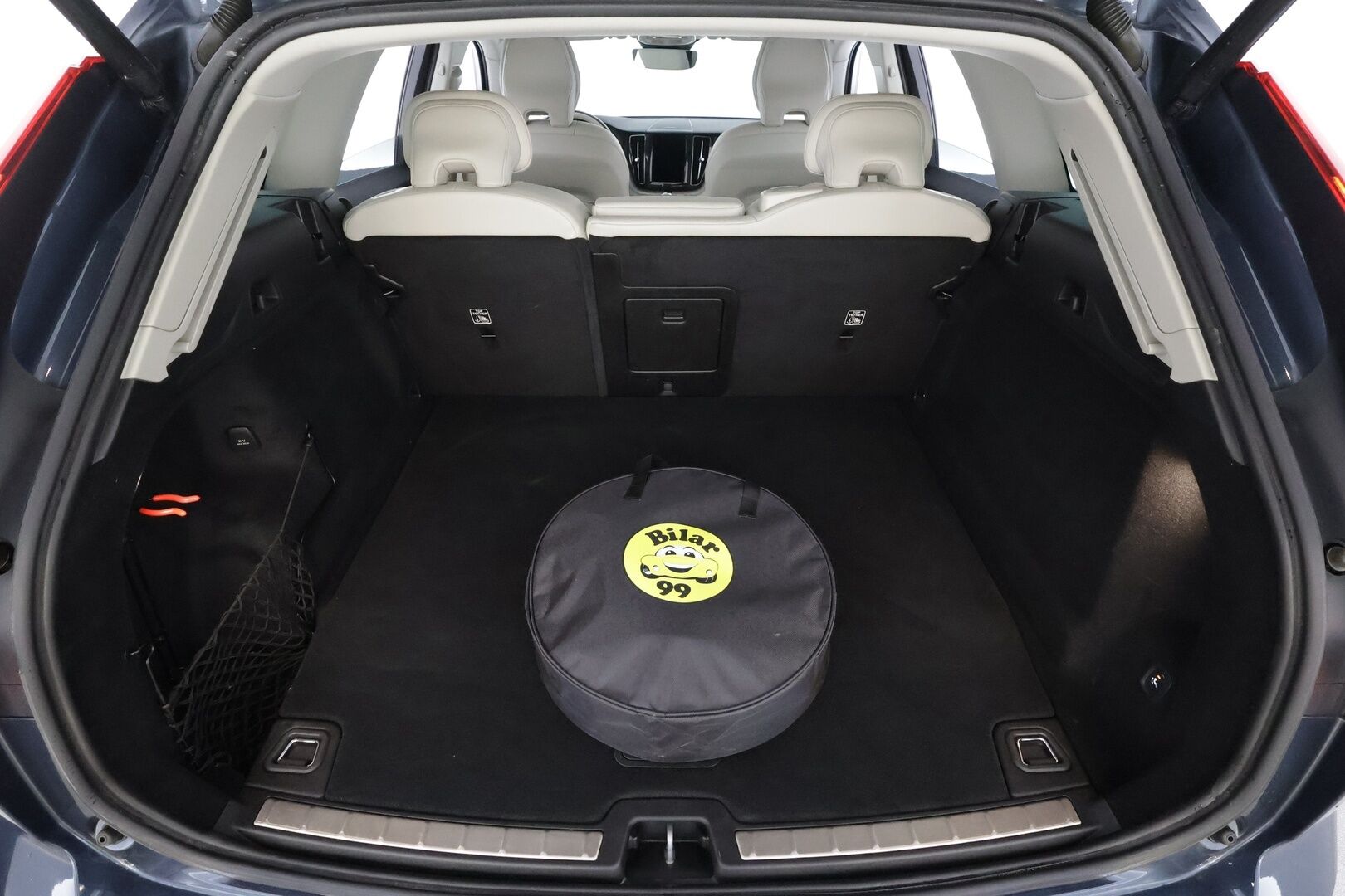 Volvo XC60 2022 T8 AWD Long Range High Performance Inscription Edition aut - | ACC | Webasto | Koukku | H/K | Full-LED | Panorama | Muistipenkki | P.Kamera | Ratinlämmitys | Keyless | Apple&Android | 1.Om Suomi-auto | Kahdet Renkaat | Merkkihuollettu |