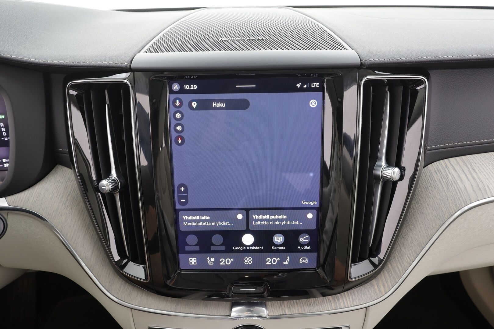 Volvo XC60 2022 T8 AWD Long Range High Performance Inscription Edition aut - | ACC | Webasto | Koukku | H/K | Full-LED | Panorama | Muistipenkki | P.Kamera | Ratinlämmitys | Keyless | Apple&Android | 1.Om Suomi-auto | Kahdet Renkaat | Merkkihuollettu |