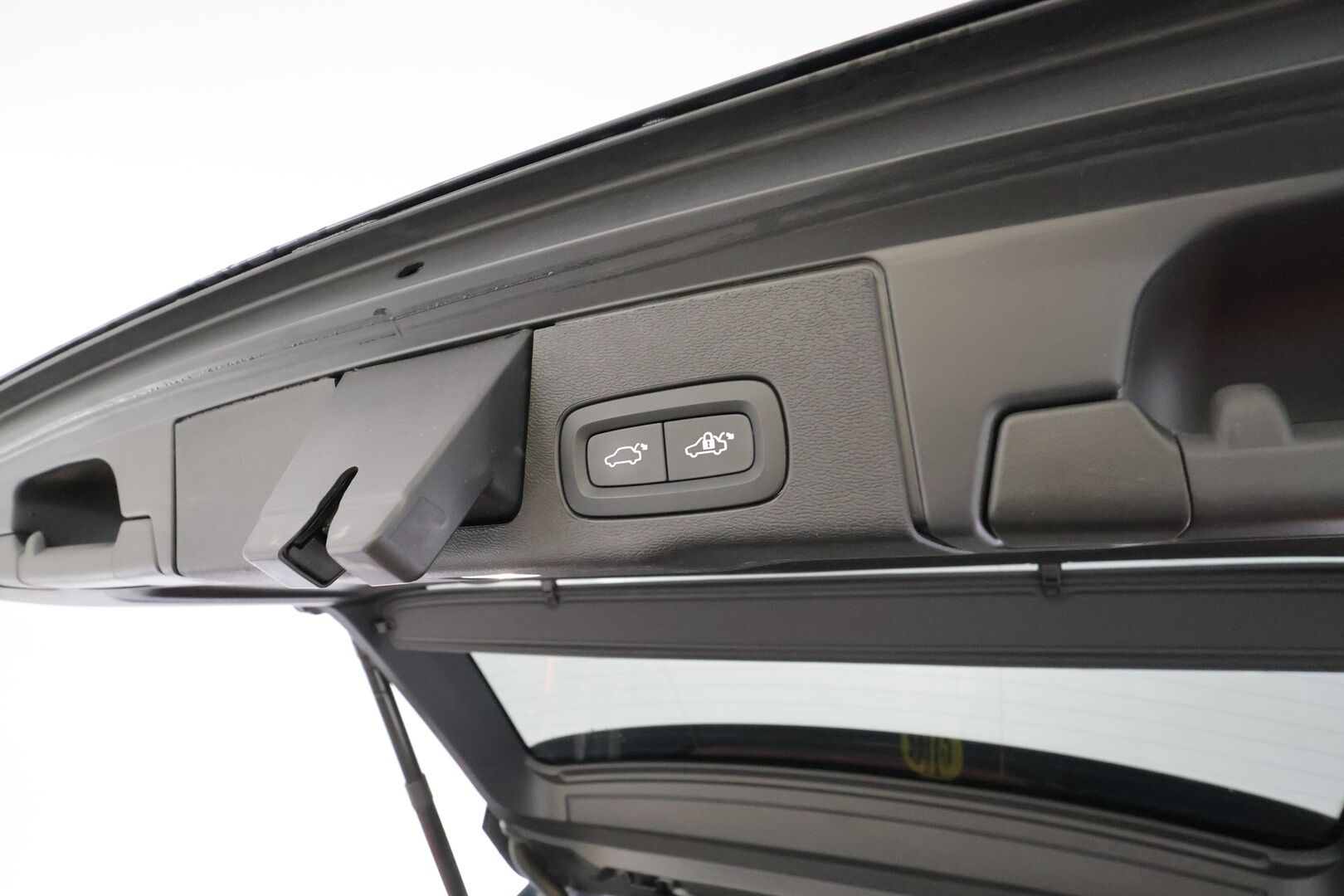 Volvo XC60 2022 T8 AWD Long Range High Performance Inscription Edition aut - | ACC | Webasto | Koukku | H/K | Full-LED | Panorama | Muistipenkki | P.Kamera | Ratinlämmitys | Keyless | Apple&Android | 1.Om Suomi-auto | Kahdet Renkaat | Merkkihuollettu |