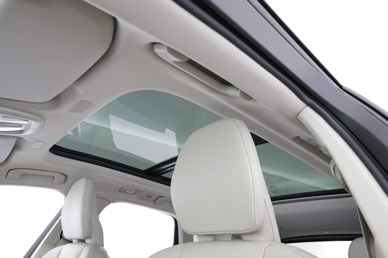 Volvo XC60 2022 T8 AWD Long Range High Performance Inscription Edition aut - | ACC | Webasto | Koukku | H/K | Full-LED | Panorama | Muistipenkki | P.Kamera | Ratinlämmitys | Keyless | Apple&Android | 1.Om Suomi-auto | Kahdet Renkaat | Merkkihuollettu |