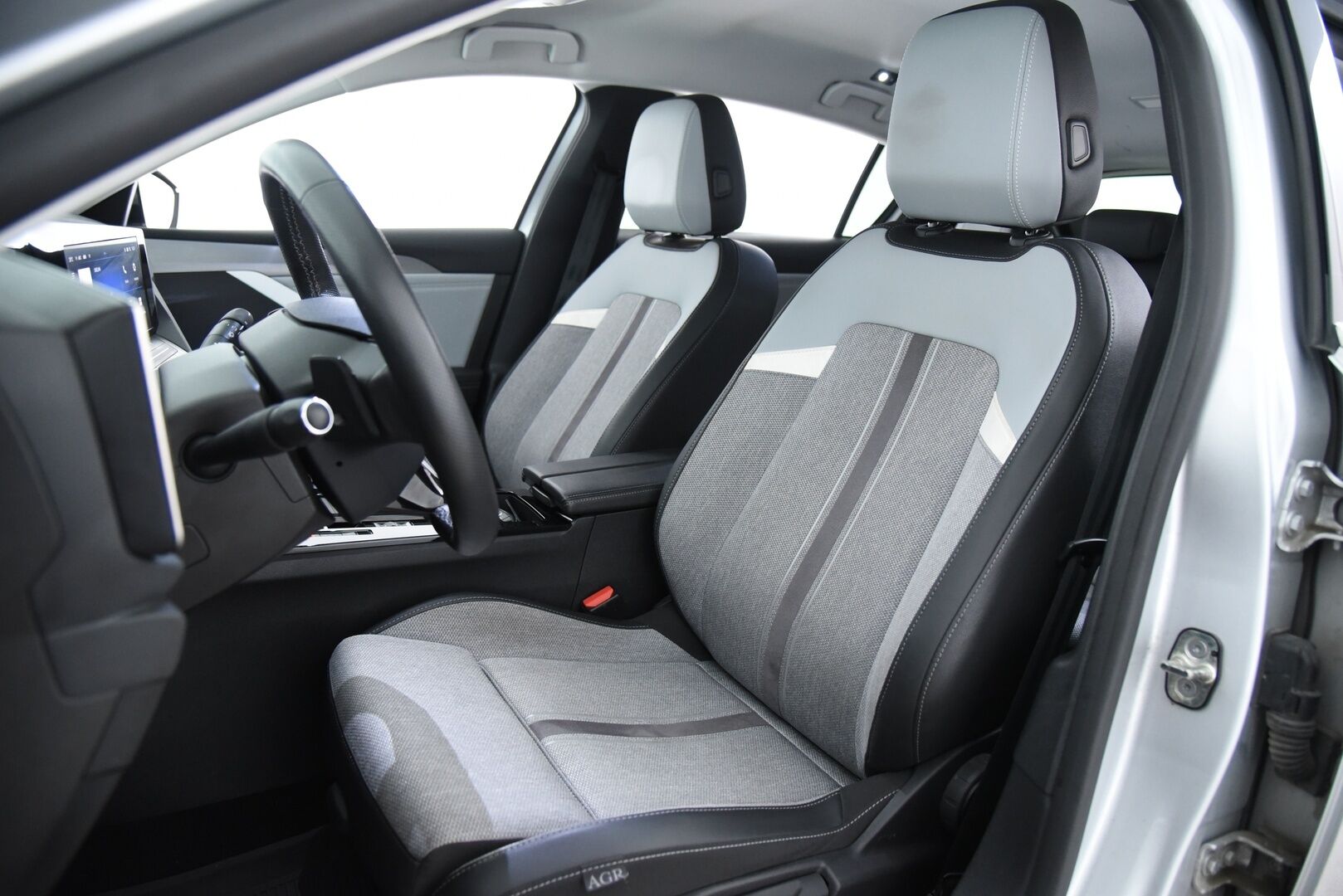 Opel Astra 2022 5-ov Innovation Plus 130 Turbo A** ACC / 360-kamera / Katveavustin / Ambiente / LED - 1. om Suomi-auto! / Merkkiliikkeen huoltohistoria / 2x renkaat