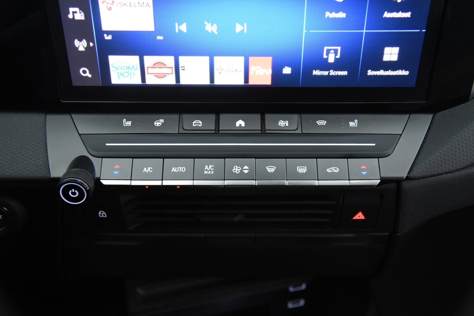 Opel Astra 2022 5-ov Innovation Plus 130 Turbo A** ACC / 360-kamera / Katveavustin / Ambiente / LED - 1. om Suomi-auto! / Merkkiliikkeen huoltohistoria / 2x renkaat