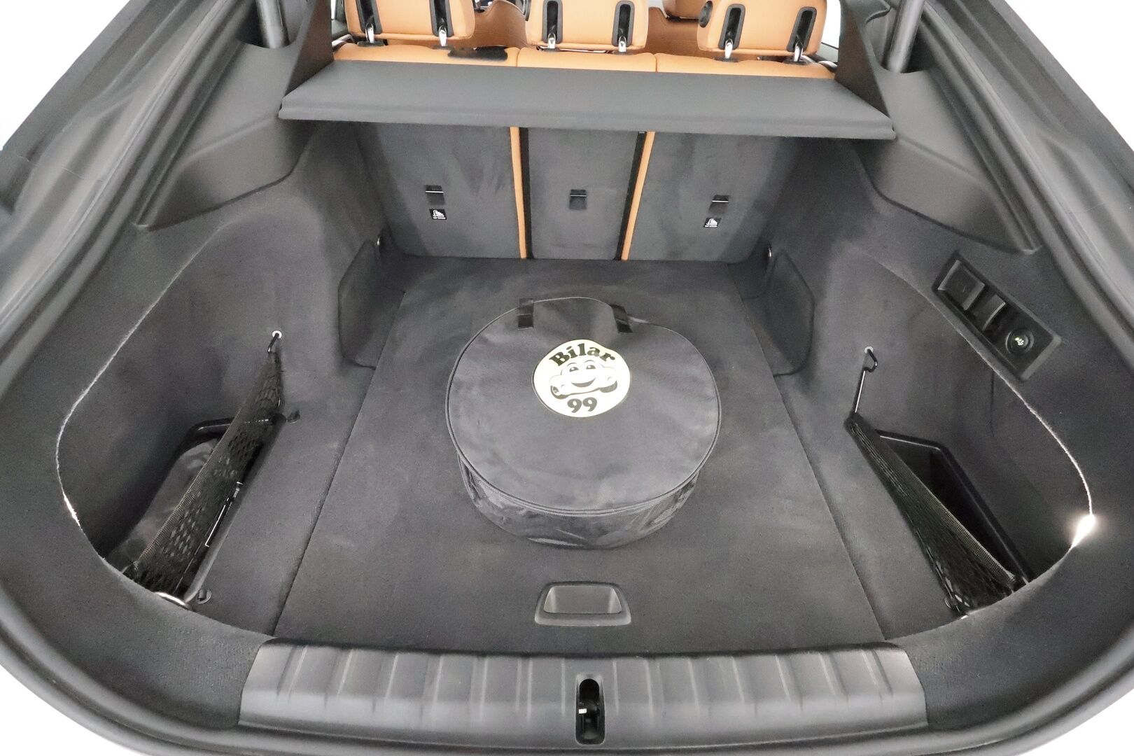 BMW I4 M50 2022 M50 Charged Plus M-Sport **Adapt. vakkari / Laser LED / Hifi / 360 Kamera / ComfortAccess / Koukku** - 3,99 % KORKOTARJOUS TÄHÄN AUTOON -  1-om. Suomi-auto / Akku kuntotarkastettu / Kahdet renkaat 