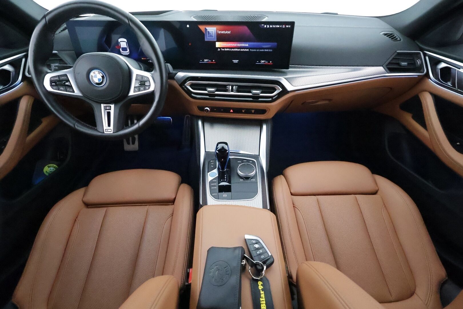 BMW I4 M50 2022 M50 Charged Plus M-Sport **Adapt. vakkari / Laser LED / Hifi / 360 Kamera / ComfortAccess / Koukku** - 3,99 % KORKOTARJOUS TÄHÄN AUTOON -  1-om. Suomi-auto / Akku kuntotarkastettu / Kahdet renkaat 