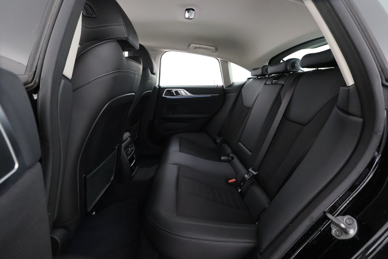 BMW i4 2022 eDrive40 - | ACC | ILP | Sporttipenkit | HiFi | Comfort Access | Ambient Light | Puolinahat | P.kamera | LED | Lane Assist | Lämm. ratti | 1-om suomiauto | 2x renkaat aluin | 