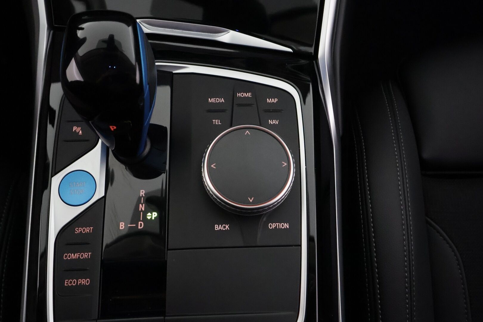 BMW i4 2022 eDrive40 - | ACC | ILP | Sporttipenkit | HiFi | Comfort Access | Ambient Light | Puolinahat | P.kamera | LED | Lane Assist | Lämm. ratti | 1-om suomiauto | 2x renkaat aluin | 