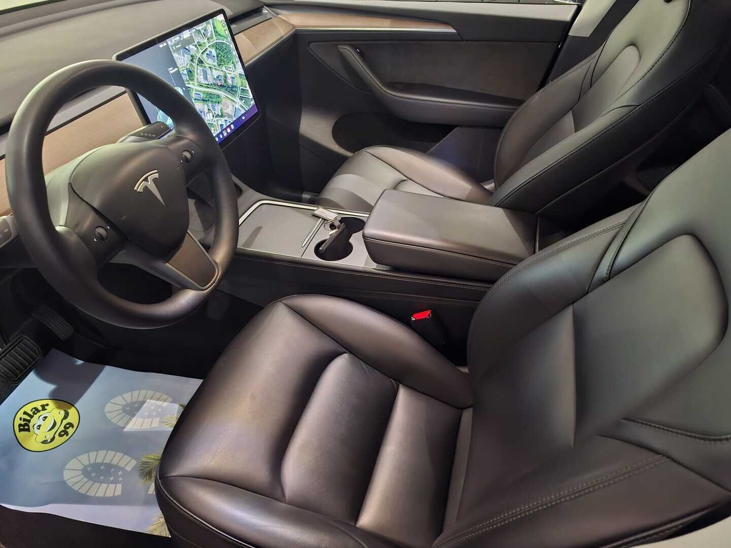 Tesla Model Y 2021 Long Range Dual motor AWD - | Autopilot | ILP | Matrix-LED | Premium Audio | Lasikatto |