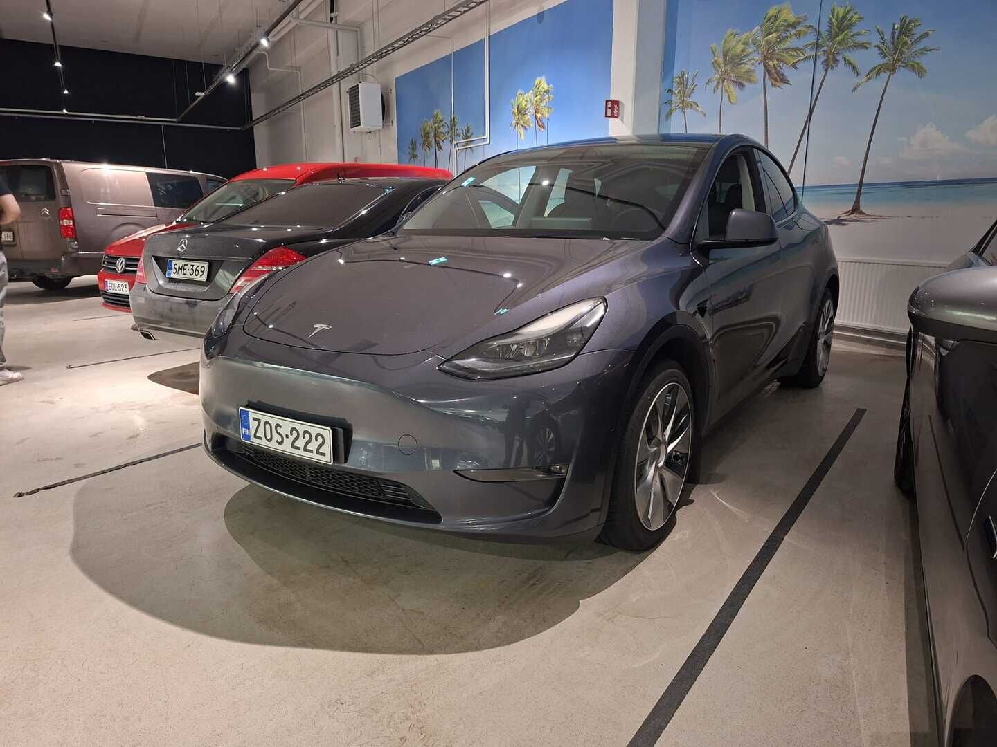 Tesla Model Y 2021 Long Range Dual motor AWD - | Autopilot | ILP | Matrix-LED | Premium Audio | Lasikatto |