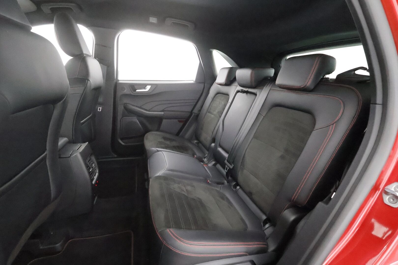 Ford Kuga 2023 2,5 Ladattava hybridi (PHEV) 225hv CVT FWD ST-Line X 5-ovinen - | B&O | HUD | ACC | LED | P.Kamera | Sähköpenkki | Navi | Kaistavahti | Keyless | Katveavustin | Dgimittaristo | 1-om suomi-auto | 2x Latauskaapelit | Kahdet renkaat |