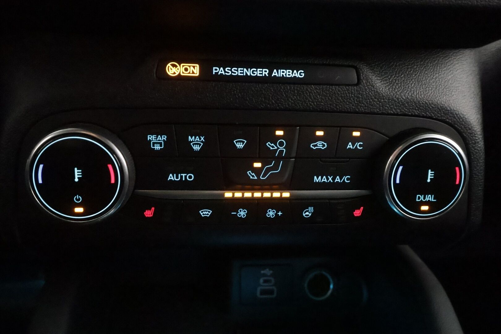 Ford Kuga 2023 2,5 Ladattava hybridi (PHEV) 225hv CVT FWD ST-Line X 5-ovinen - | B&O | HUD | ACC | LED | P.Kamera | Sähköpenkki | Navi | Kaistavahti | Keyless | Katveavustin | Dgimittaristo | 1-om suomi-auto | 2x Latauskaapelit | Kahdet renkaat |