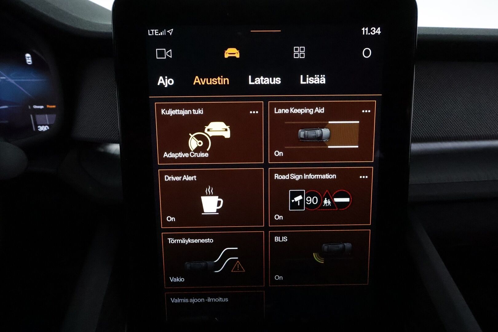 Polestar 2 2021 Launch Edition, 300kW, 78kWh *ACC / H&K / 360° / Lasikatto / Pixel LED / Muistipenkki / Navi / BLIS / Sporttipenkit* - Kahdet renkaat aluvanteilla / Merkkihuollettu