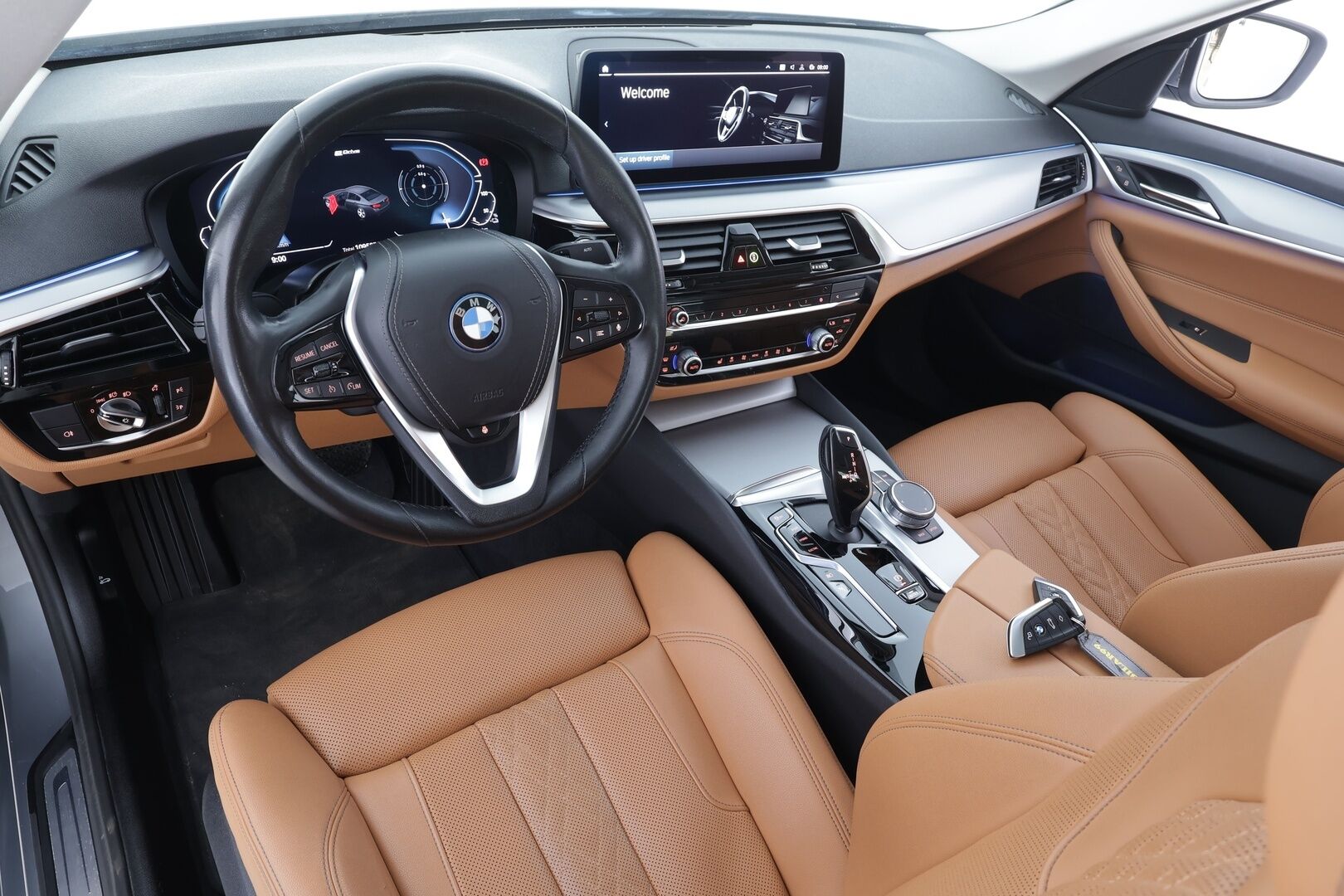 BMW 530 2023 G30 Sedan 530e xDrive A Charged Edition * Vakkari / Comfort access / Kattoluukku / Osasähköt / P.kamera / Sporttinahat * - 1.Om Suomi-auto / Merkkihuolto / Kahdet Renkaat - HULLUT AVAJAISHULINAT KORKOTARJOUS 3,29 %