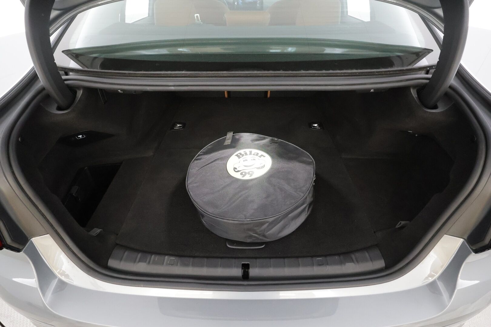 BMW 530 2023 G30 Sedan 530e xDrive A Charged Edition * Vakkari / Comfort access / Kattoluukku / Osasähköt / P.kamera / Sporttinahat * - 1.Om Suomi-auto / Merkkihuolto / Kahdet Renkaat - HULLUT AVAJAISHULINAT KORKOTARJOUS 3,29 %