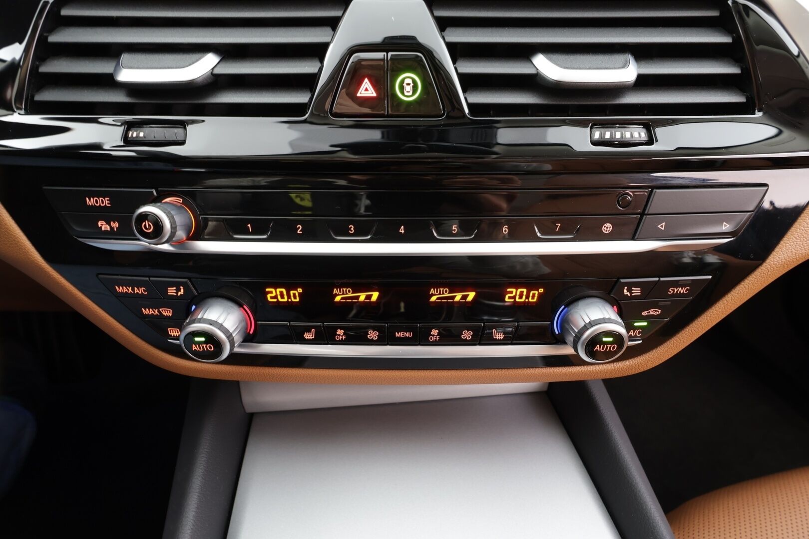 BMW 530 2023 G30 Sedan 530e xDrive A Charged Edition * Vakkari / Comfort access / Kattoluukku / Osasähköt / P.kamera / Sporttinahat * - 1.Om Suomi-auto / Merkkihuolto / Kahdet Renkaat - HULLUT AVAJAISHULINAT KORKOTARJOUS 3,29 %