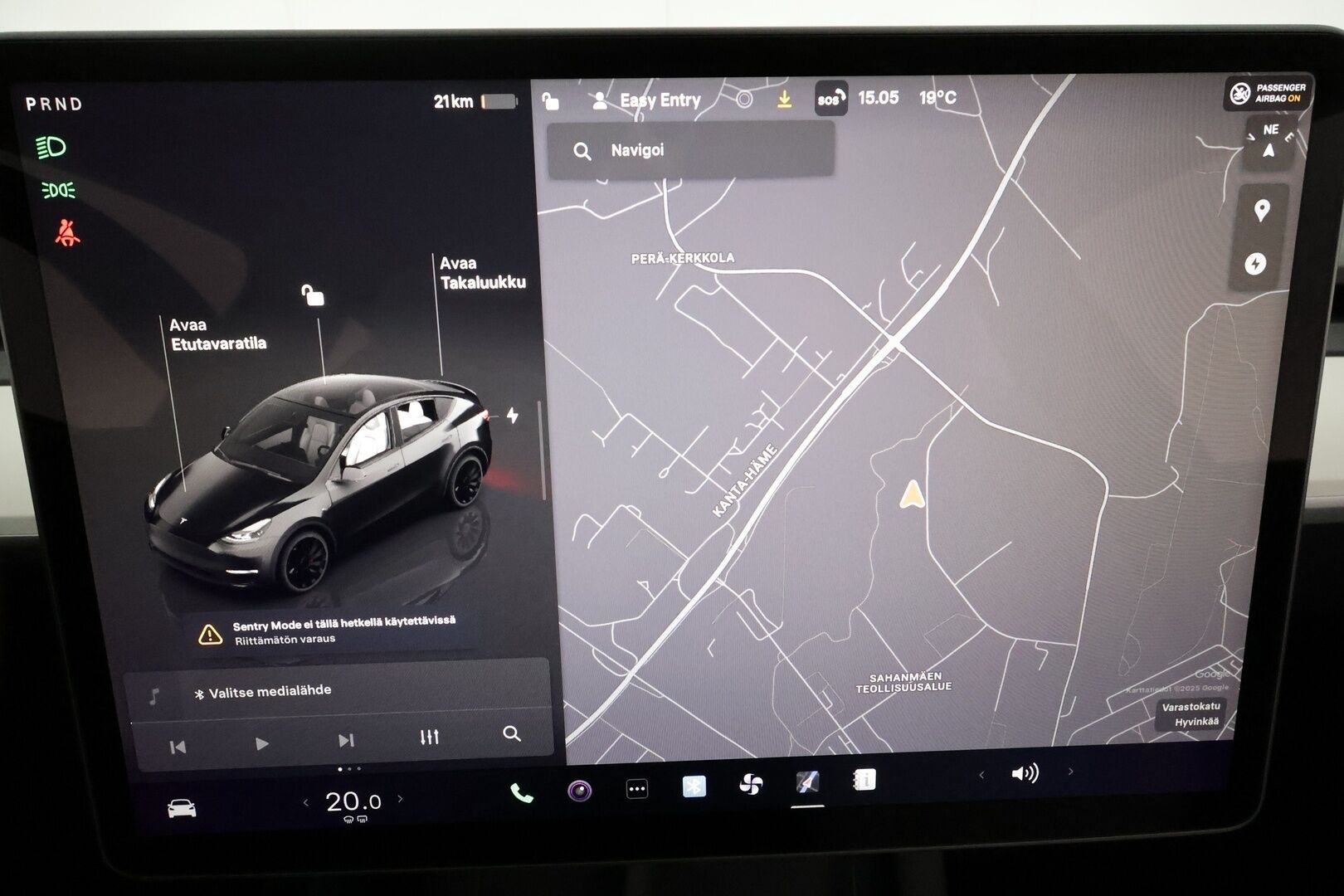 Tesla Model Y 2023 Performance **Lasikatto / Lämpöpumppu / Adapt.Vakkari / Matrix-LED / P.Kamera / Muistipenkki / Navi / KeylessGO** - Suomi-auto / 2x Latauskaapelit