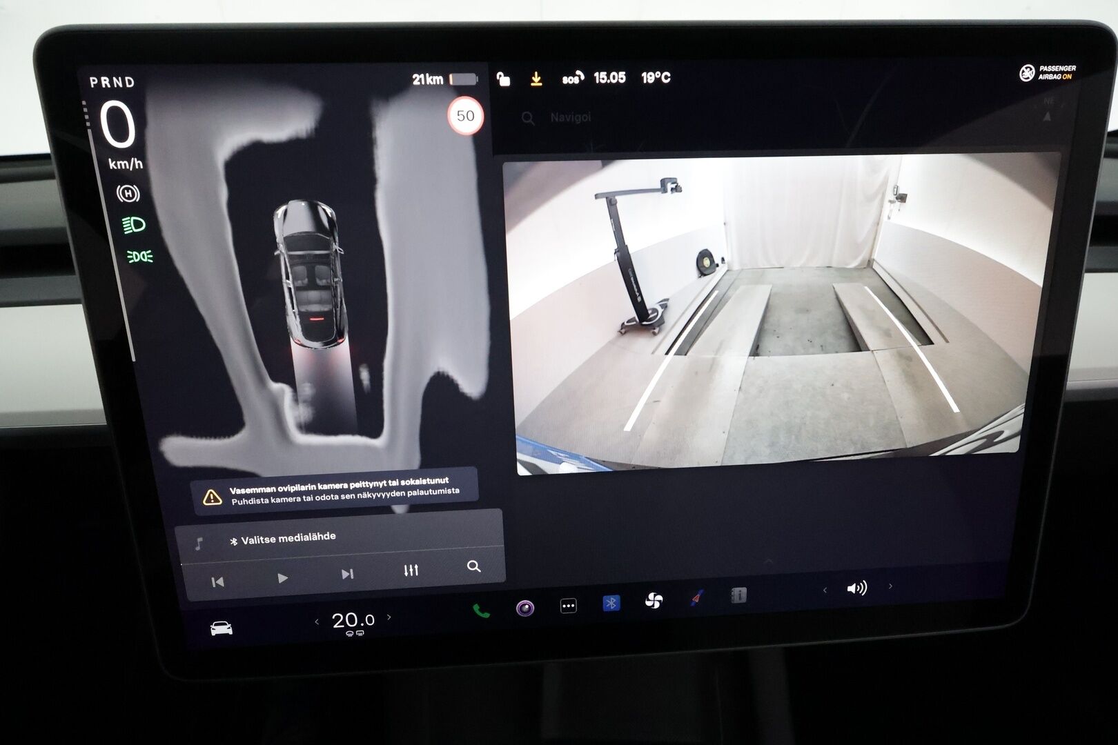 Tesla Model Y 2023 Performance **Lasikatto / Lämpöpumppu / Adapt.Vakkari / Matrix-LED / P.Kamera / Muistipenkki / Navi / KeylessGO** - Suomi-auto / 2x Latauskaapelit