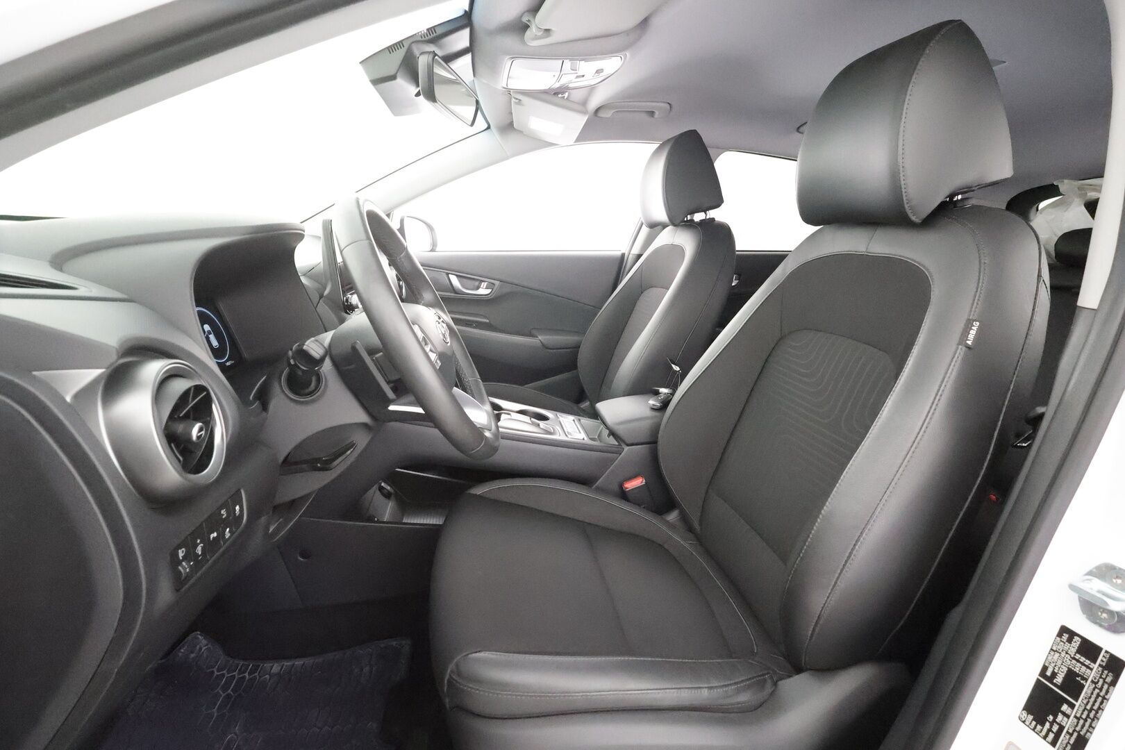 Hyundai KONA 2023 electric 64 kWh 204 hv Style MY21 - | ACC | ILP | HUD | Krell | Sähköpenkit | P.kamera | Digimittaristo | Lämm. ratti | LED | HDA | BSM | 1-om suomiauto | ALV | 
