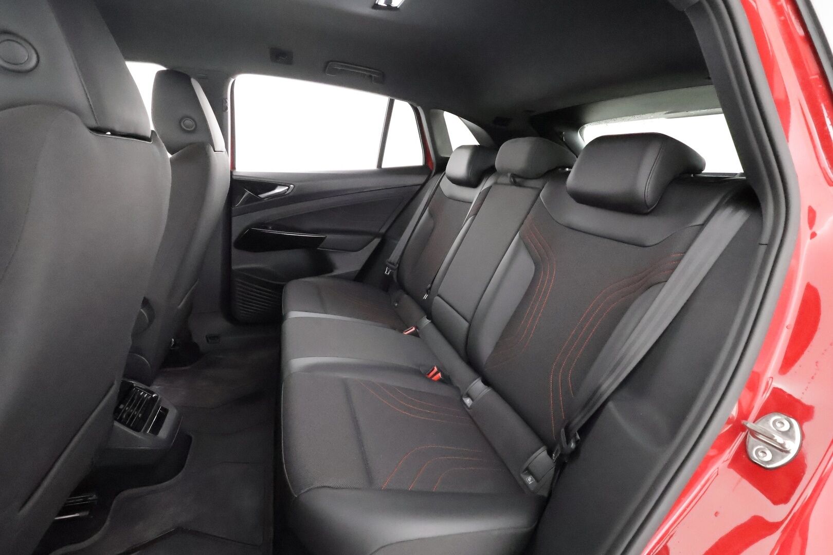 Volkswagen ID.4 2023 GTX Dual Motor AWD,  akku 77 kWh - | ACC | ILP | Koukku | IQ-Light | P-Kamera | Puolinahat | Ratinlämmitys | Digimittaristo | 360-Kamera | Suomi-auto | Kahdet Renkaat | Merkkihuollettu |