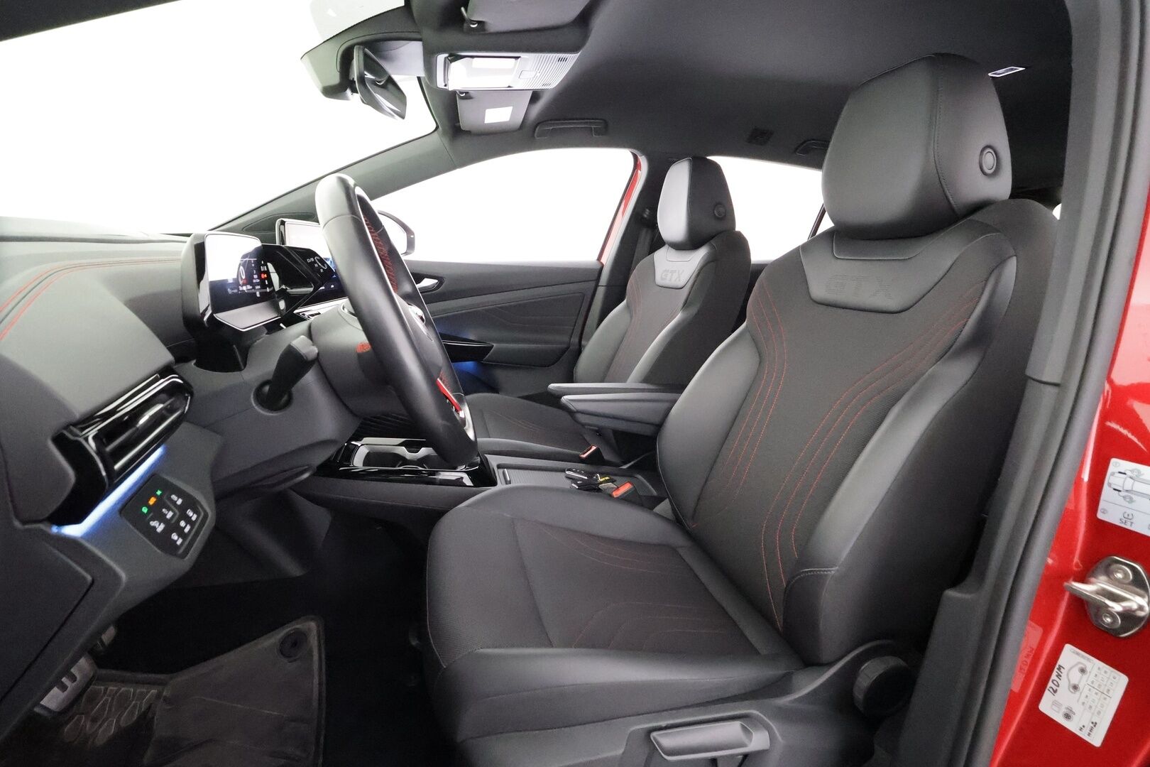 Volkswagen ID.4 2023 GTX Dual Motor AWD,  akku 77 kWh - | ACC | ILP | Koukku | IQ-Light | P-Kamera | Puolinahat | Ratinlämmitys | Digimittaristo | 360-Kamera | Suomi-auto | Kahdet Renkaat | Merkkihuollettu |
