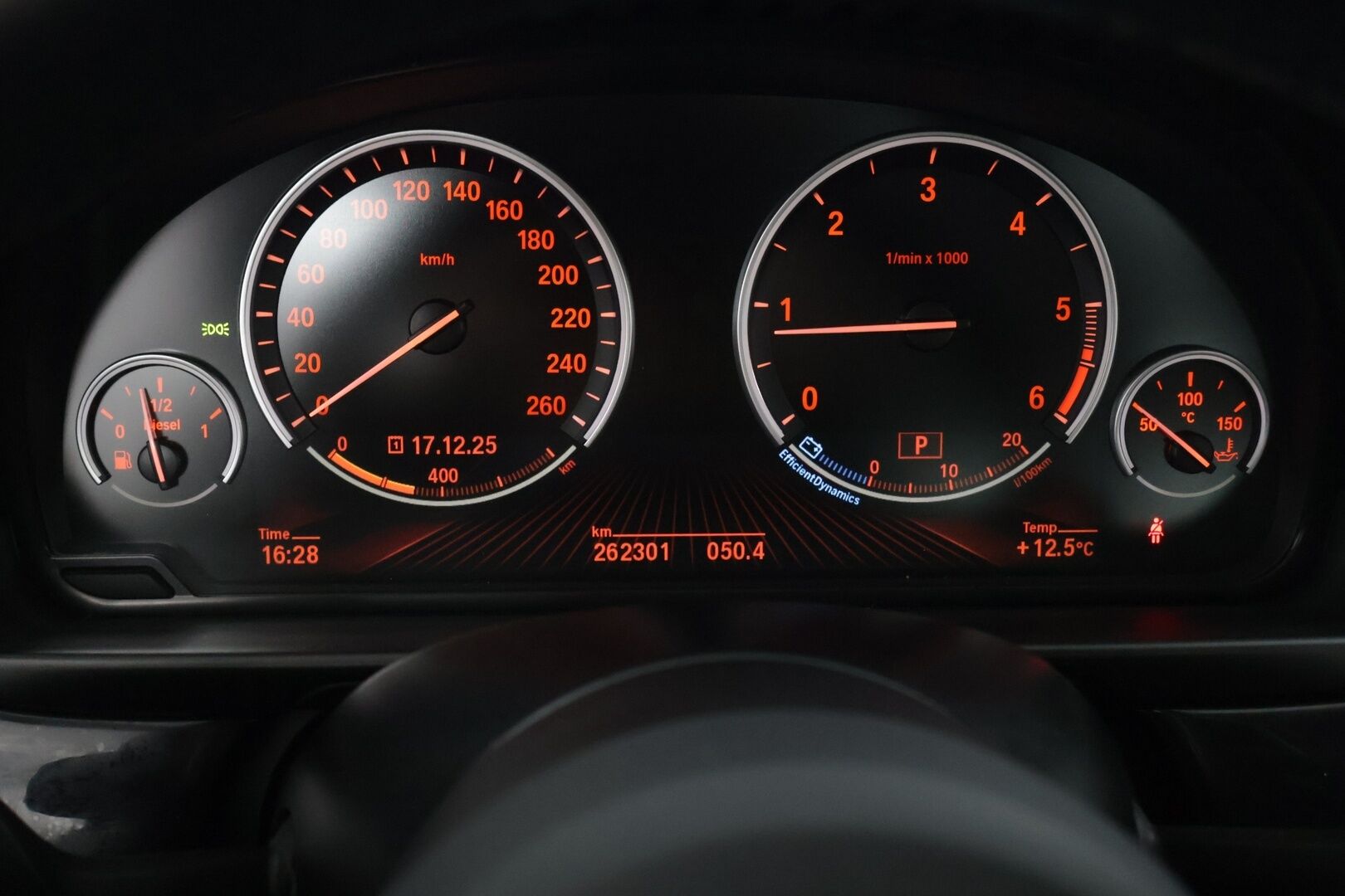 BMW 520 2014 F11 Touring 520d A xDrive Business *Konjakki Sporttinahat / HiFi / Lämmitettävä M-Ratti / Koukku / Tutkat* - *2x Renkaat ja vanteet / Lohko* - HULLUT JOULUT KORKOTARJOUS 2,49% 