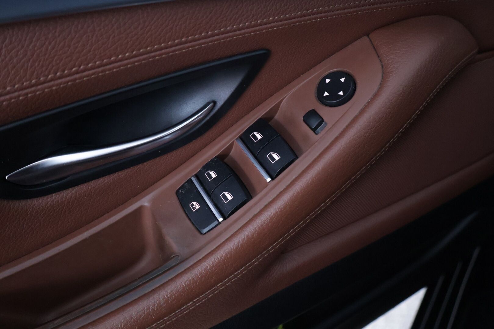 BMW 520 2014 F11 Touring 520d A xDrive Business *Konjakki Sporttinahat / HiFi / Lämmitettävä M-Ratti / Koukku / Tutkat* - *2x Renkaat ja vanteet / Lohko* - HULLUT JOULUT KORKOTARJOUS 2,49% 