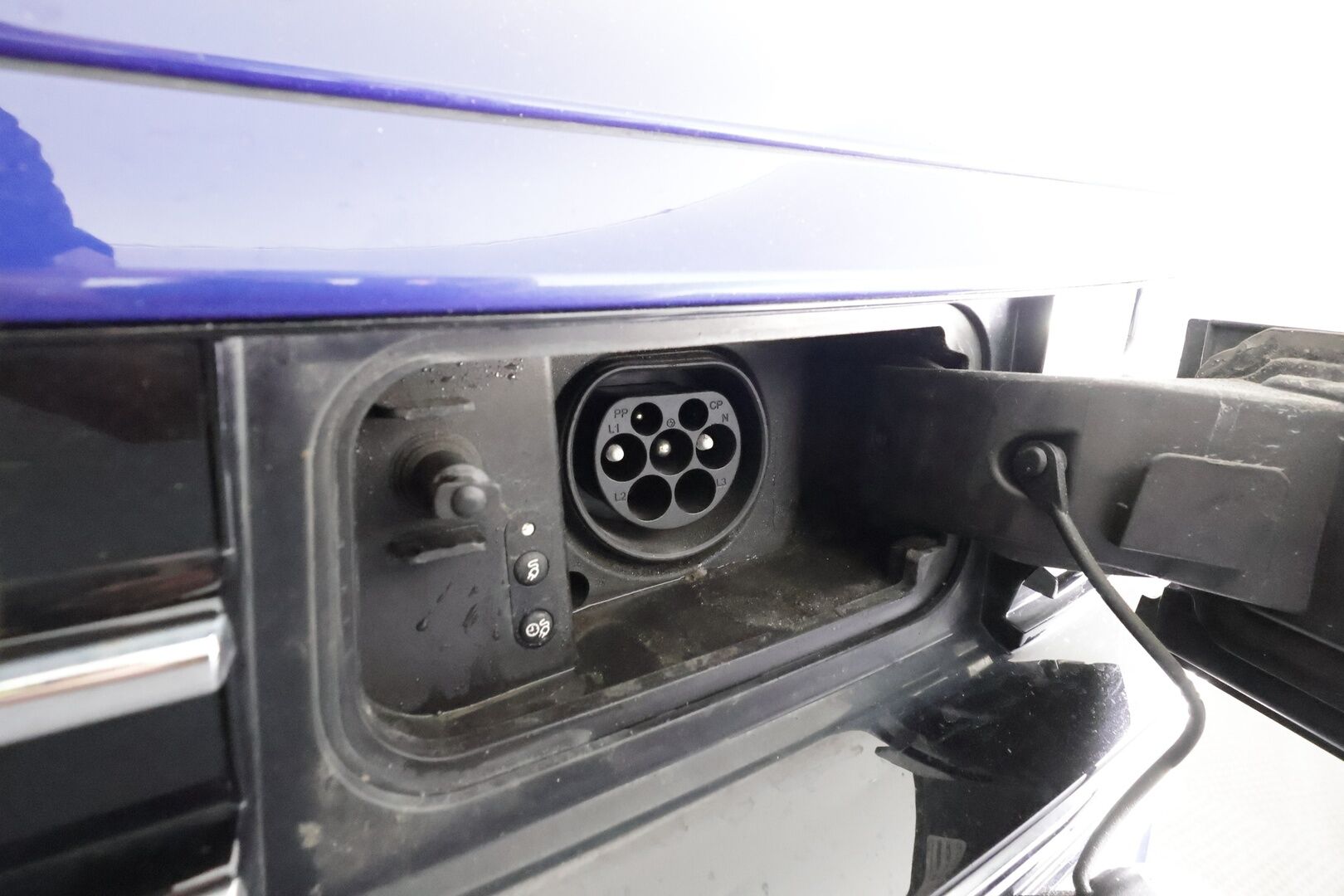 Volkswagen Arteon 2023 Shooting Brake R-Line Business eHybrid 160 kW DSG * ACC / HUD / P.kamera / Webasto / Koukku / Adapt.LED / Navi * - 1.Om Suomi-auto / Akku kuntotarkastettu SoH 97,3% / Kahdet renkaat aluvanteilla / Merkkihuollettu