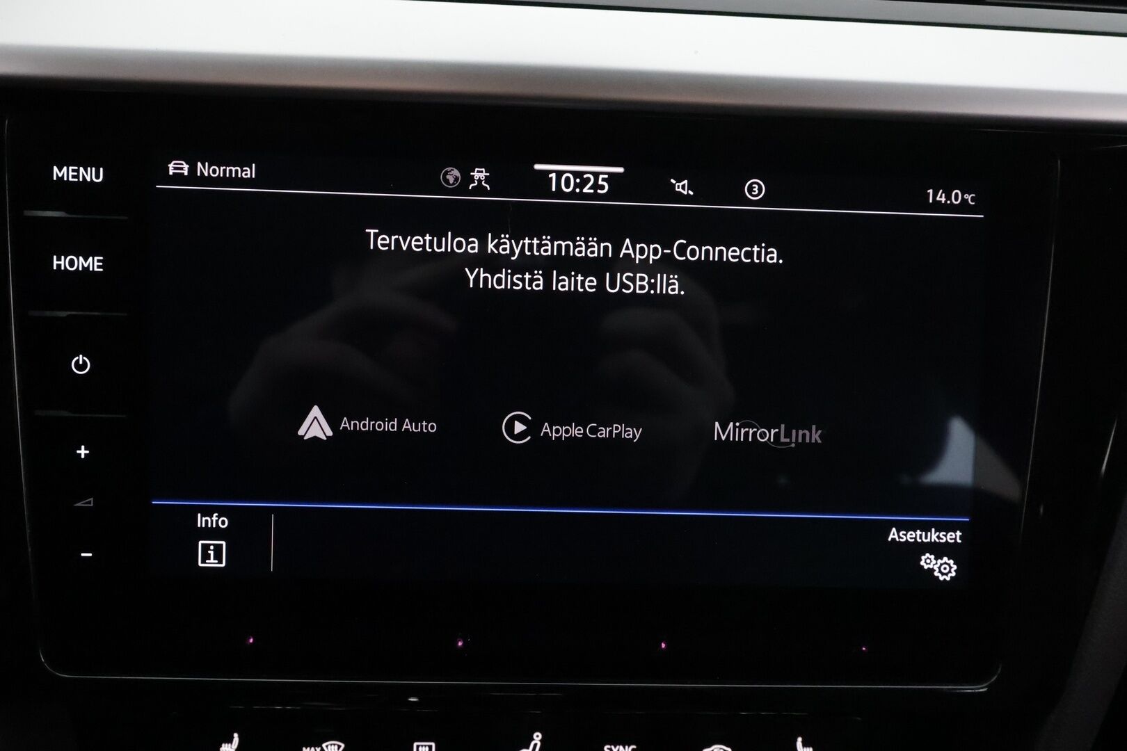 Volkswagen Arteon 2023 Shooting Brake R-Line Business eHybrid 160 kW DSG * ACC / HUD / P.kamera / Webasto / Koukku / Adapt.LED / Navi * - 1.Om Suomi-auto / Akku kuntotarkastettu SoH 97,3% / Kahdet renkaat aluvanteilla / Merkkihuollettu