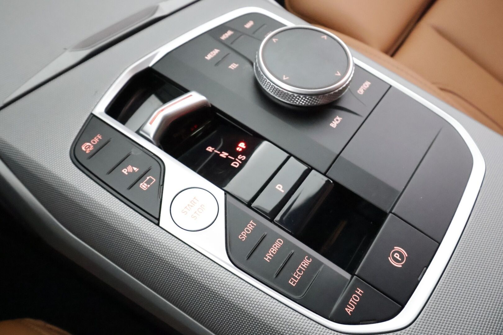 BMW 330 2023 G21 Touring 330e xDrive A Charged Edition * Nahkasisusta / Widescreen / Koukku / P.kamera / Sporttipenkit / LED * - 2X Renkaat & Vanteet - HULLUT AVAJAISHULINAT KORKOTARJOUS 3,29 %