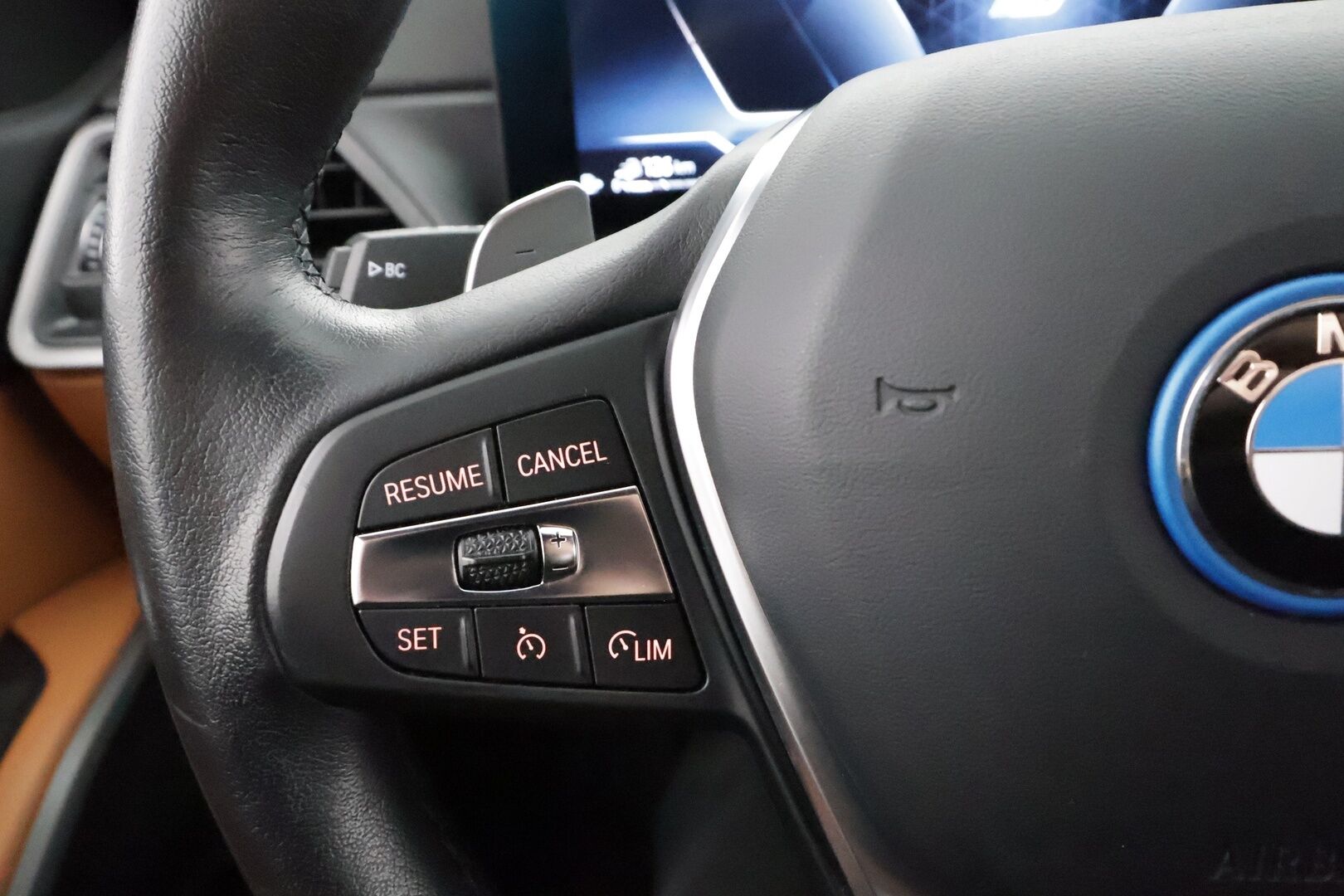 BMW 330 2023 G21 Touring 330e xDrive A Charged Edition * Vakkari / Lisälämmitin / Koukku / P.kamera / Sporttinahat / LED *