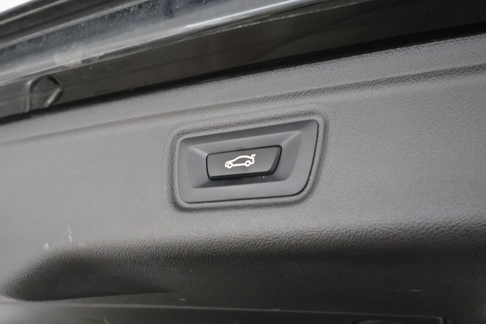 BMW 330 2023 G21 Touring 330e xDrive A Charged Edition * Vakkari / Lisälämmitin / Koukku / P.kamera / Sporttinahat / LED *