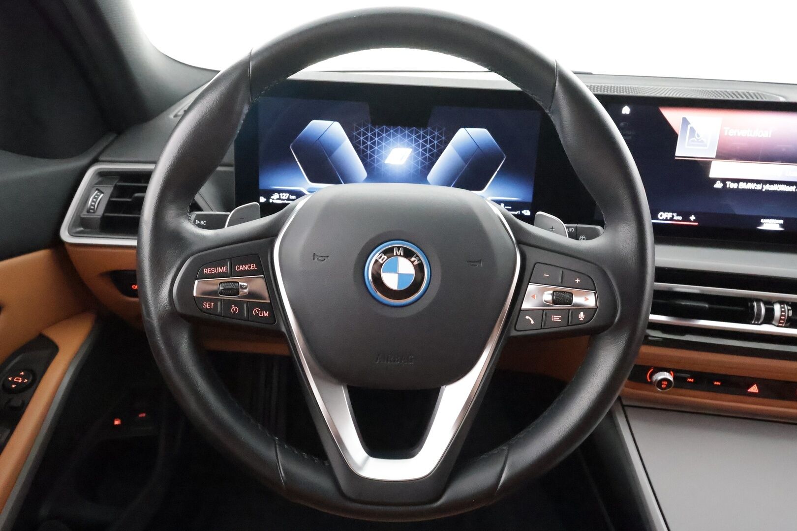 BMW 330 2023 G21 Touring 330e xDrive A Charged Edition * Nahkasisusta / Widescreen / Koukku / P.kamera / Sporttipenkit / LED * - 2X Renkaat & Vanteet - HULLUT AVAJAISHULINAT KORKOTARJOUS 3,29 %