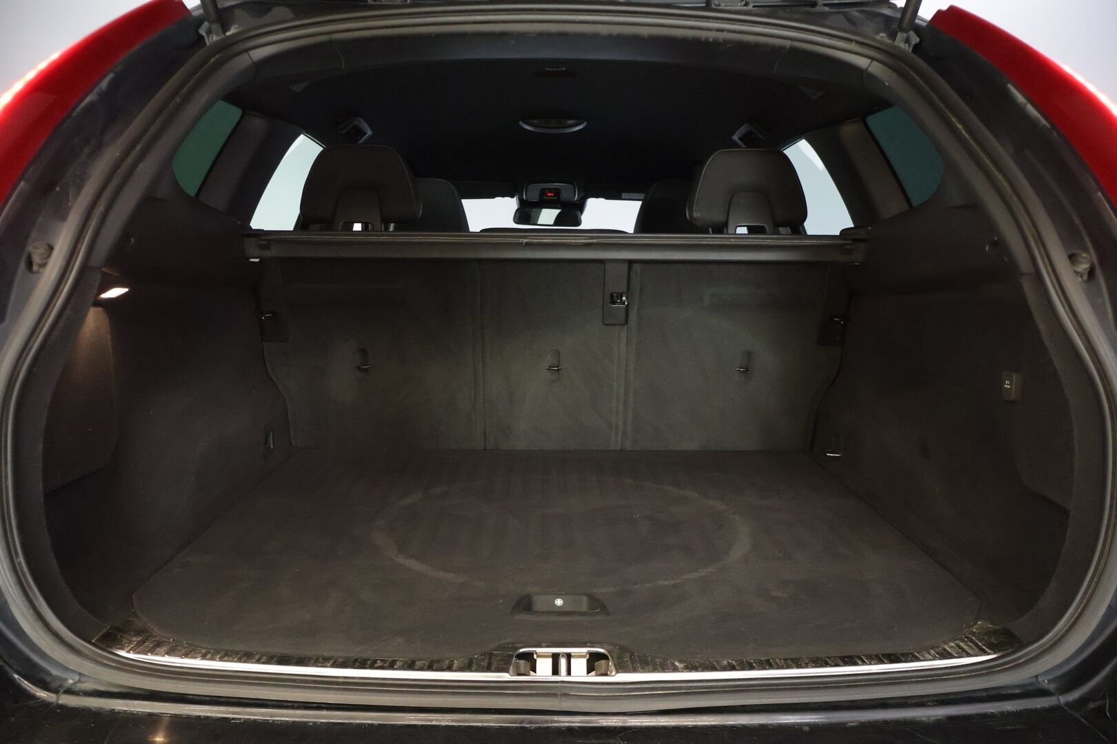 Volvo XC60 2017 D4 AWD Classic Summum aut - | ACC | Webasto | Koukku | BLIS | P. Tutka | Ratinlämmitin | Puolinahat | Xenon | 2x Renkaat ja Vanteet | Ratinlämmitin | Jakohihna vaihdettu 152tkm 2/24 |
