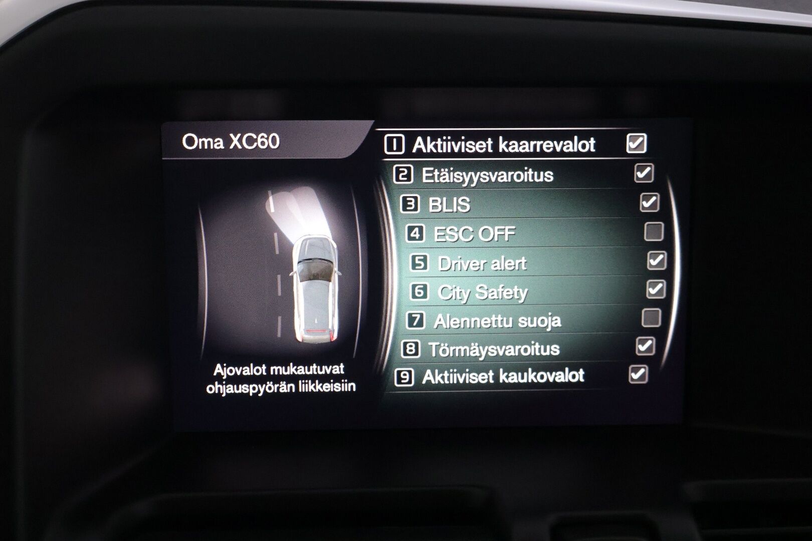 Volvo XC60 2017 D4 AWD Classic Summum aut - | ACC | Webasto | Koukku | BLIS | P. Tutka | Ratinlämmitin | Puolinahat | Xenon | 2x Renkaat ja Vanteet | Ratinlämmitin | Jakohihna vaihdettu 152tkm 2/24 |