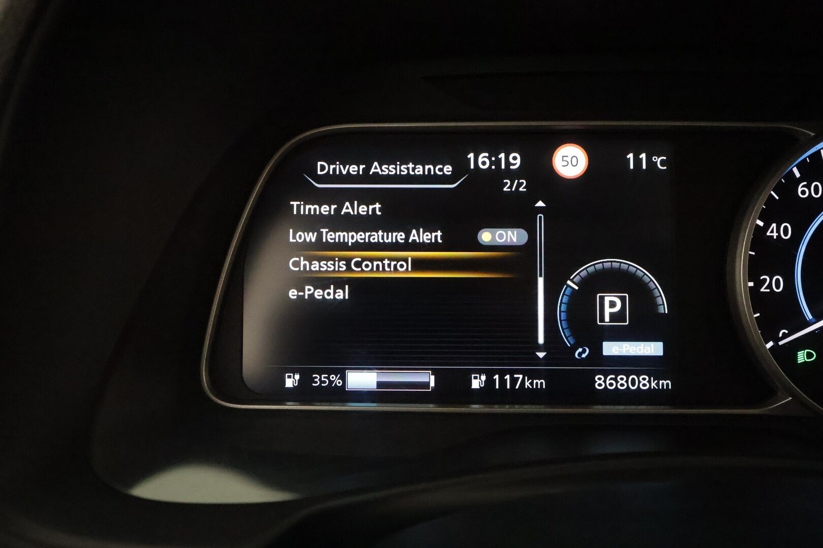 Nissan Leaf 2023 e+ N-Connecta 62 kWh - 1Om Suomiauto / Adapt.Vakkari / 360-Kamera / KeylessGo / Navi / BLIS / Merkkihuollot / LED / Ratinlämmitys / 2x Hyvät renkaat aluvantein!