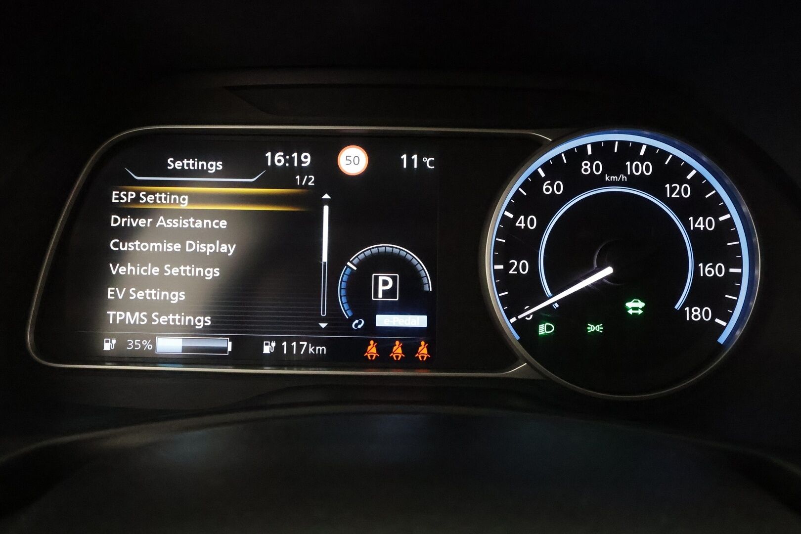 Nissan Leaf 2023 e+ N-Connecta 62 kWh - 1Om Suomiauto / Adapt.Vakkari / 360-Kamera / KeylessGo / Navi / BLIS / Merkkihuollot / LED / Ratinlämmitys / 2x Hyvät renkaat aluvantein!