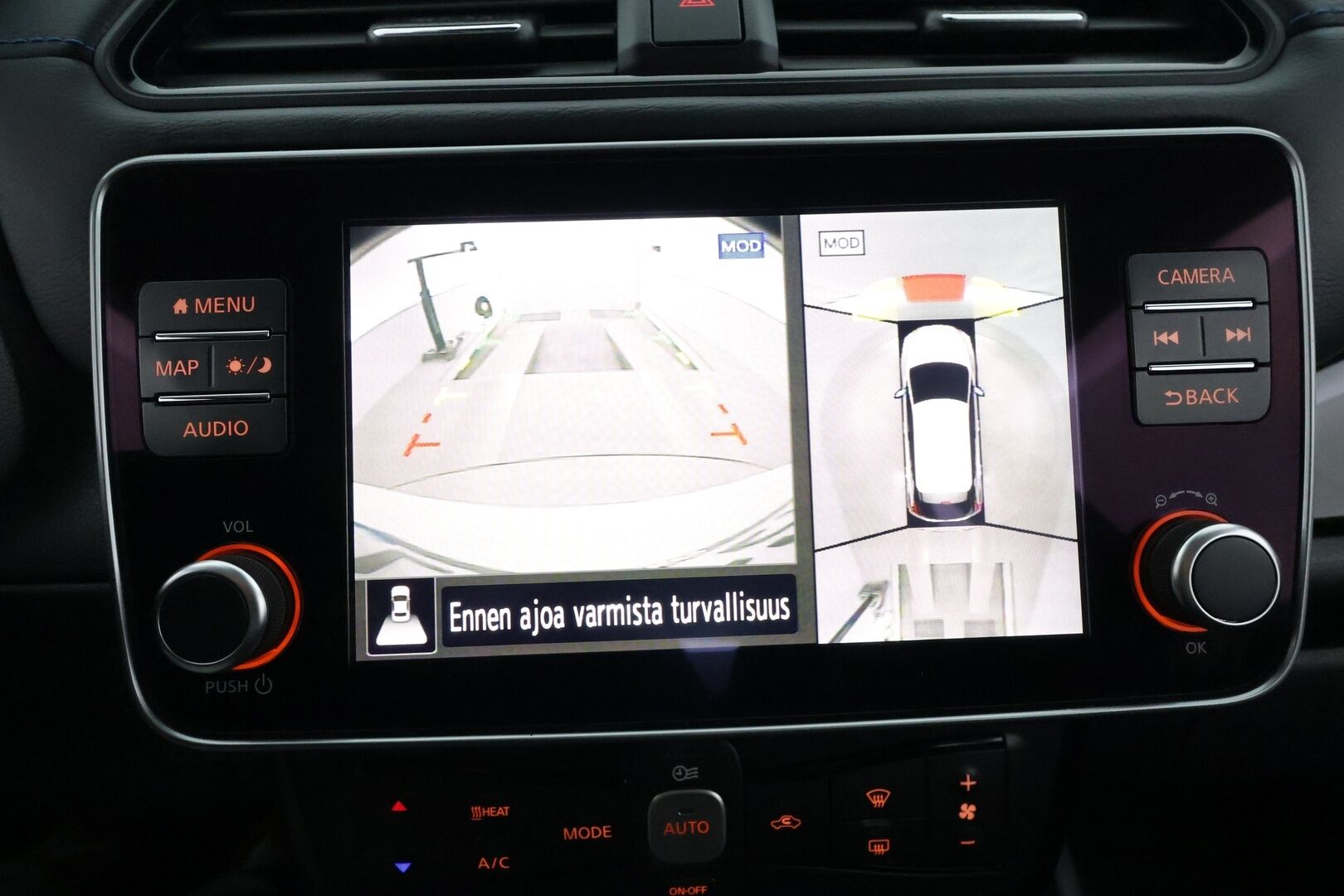 Nissan Leaf 2023 e+ N-Connecta 62 kWh - 1Om Suomiauto / Adapt.Vakkari / 360-Kamera / KeylessGo / Navi / BLIS / Merkkihuollot / LED / Ratinlämmitys / 2x Hyvät renkaat aluvantein!