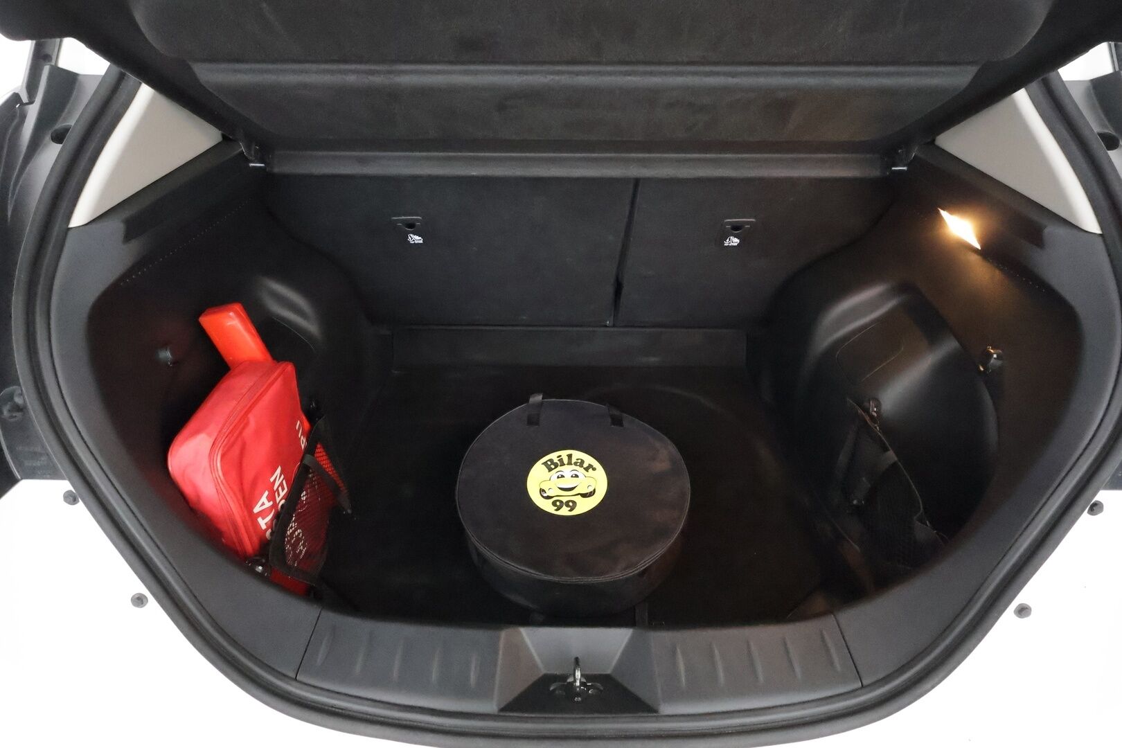 Nissan Leaf 2023 e+ N-Connecta 62 kWh - 1Om Suomiauto / Adapt.Vakkari / 360-Kamera / KeylessGo / Navi / BLIS / Merkkihuollot / LED / Ratinlämmitys / 2x Hyvät renkaat aluvantein!