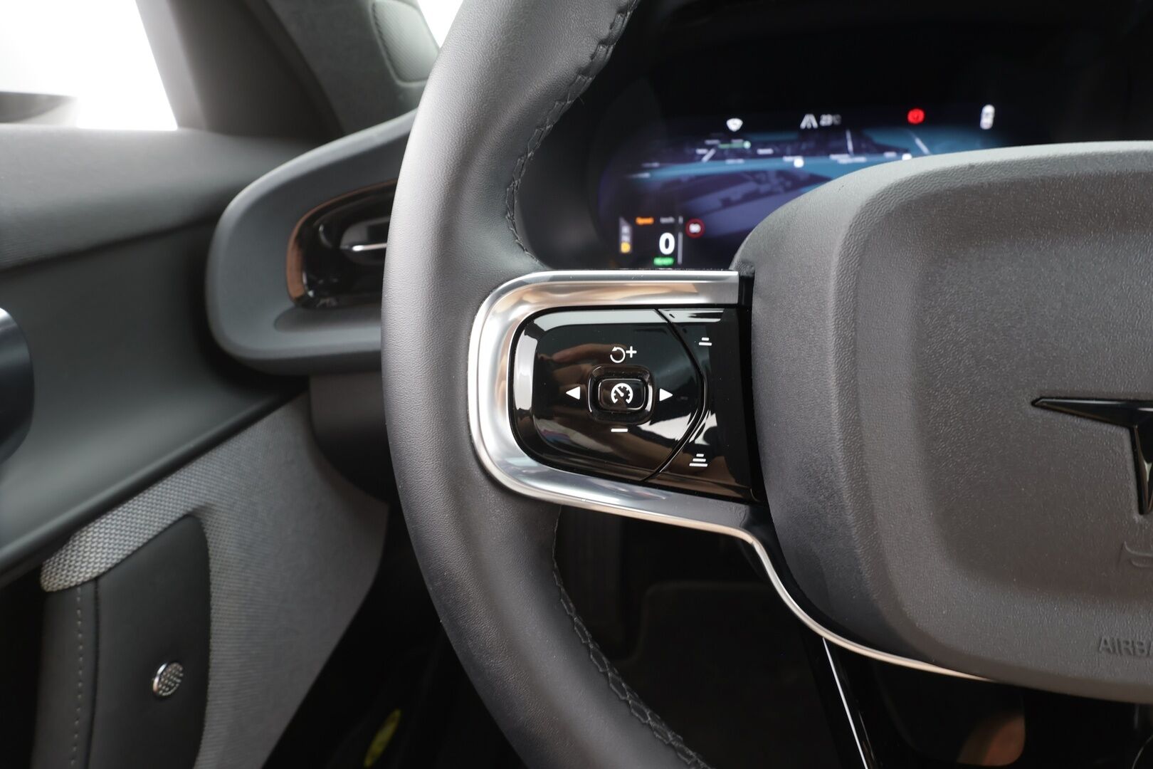 Polestar 2 2023 Long Range Single Motor, 170kW, 78kWh - | ACC | ILP | 360° | Harman/Kardon | Lasikatto | Muistipenkki | Sporttipenkit | BLIS | Pilot Assist | 2x polestar alut | 1-om suomiauto | 