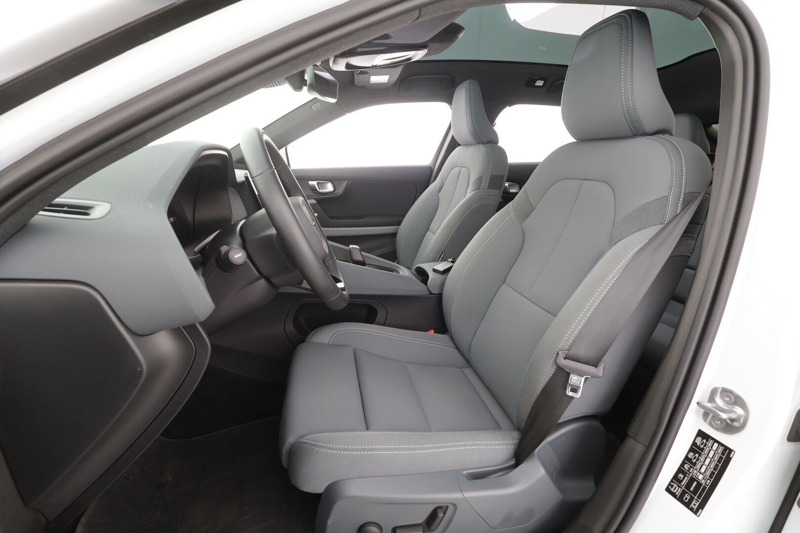 Polestar 2 2023 Long Range Single Motor, 170kW, 78kWh - | ACC | ILP | 360° | Harman/Kardon | Lasikatto | Muistipenkki | Sporttipenkit | BLIS | Pilot Assist | 2x polestar alut | 1-om suomiauto | 