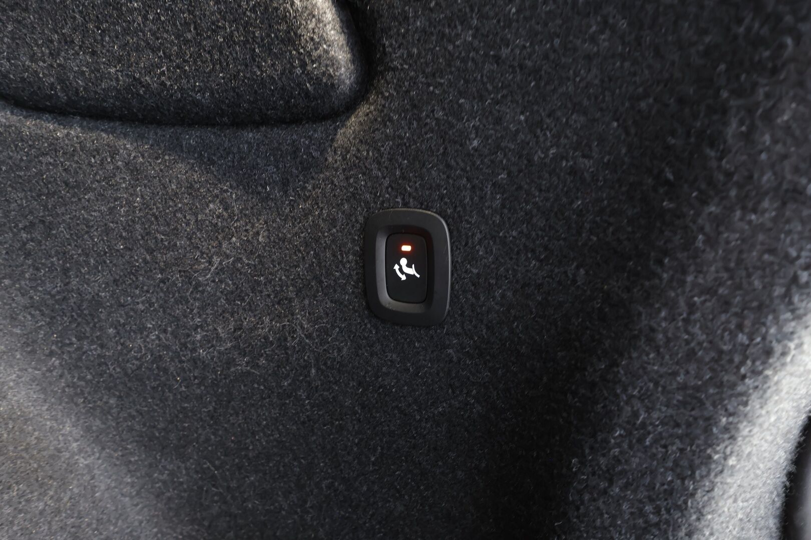 Volvo XC40 2023 Recharge Single Plus aut - | ACC | ILP | Koukku | BLIS | Muistipenkki | P.Kamera | Navi / LED | Keyless | Ratinlämmitin | 1.Om Suomi-auto | Kahdet renkaat aluvanteilla | Merkkihuollettu |