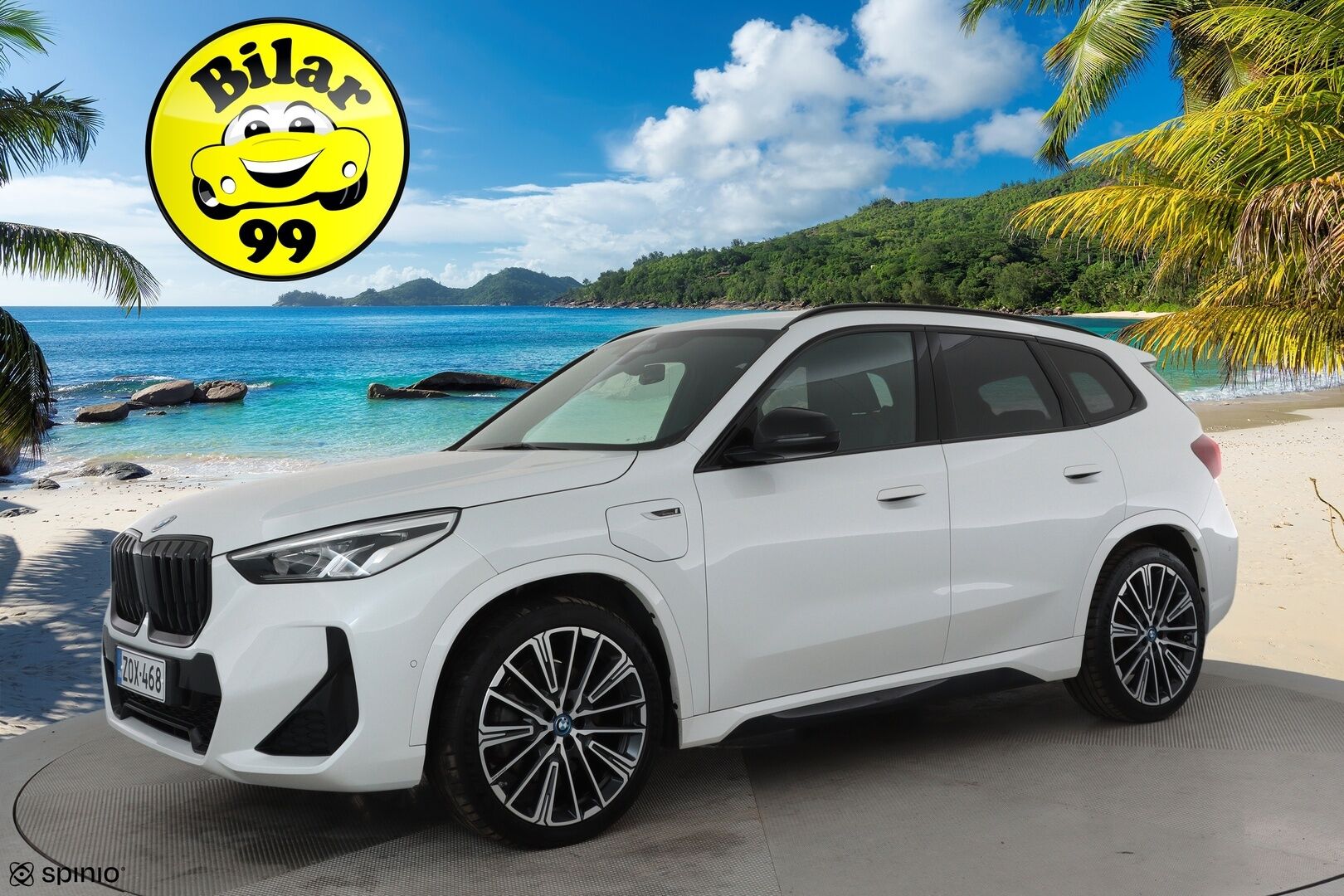 BMW X1 2023 U11 30e xDrive Charged Edition M Sport **Koukku / P.kamera / LED-valot / Harman/Kardon / Hierova Sportpenkki Muistilla** - 3,99 % KORKOTARJOUS TÄHÄN AUTOON - 1-om Suomi-auto / 2x Latauskaapelit / Kahdet Renkaat