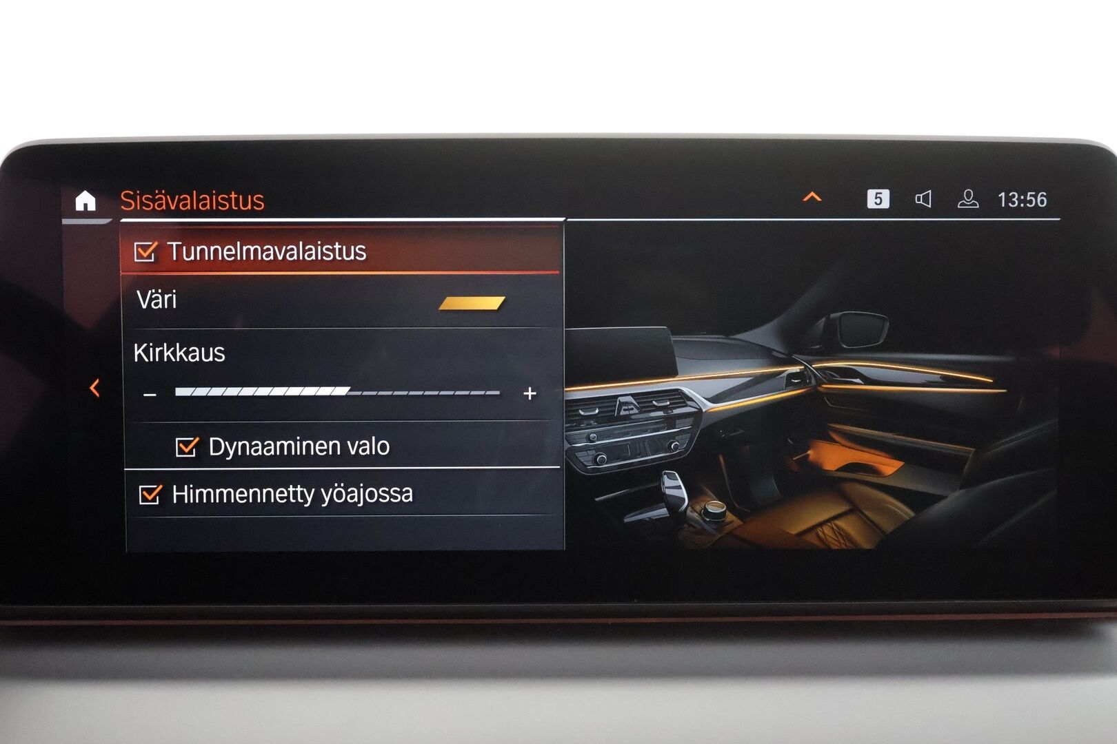 BMW 520 2023 G31 Touring 520d A xDrive MHEV * Webasto / Koukku / ACC / Adapt.LED / P.kamera / Sportnahat * - 1-om Suomi-auto / Kahdet renkaat aluvanteilla / Merkkihuollot