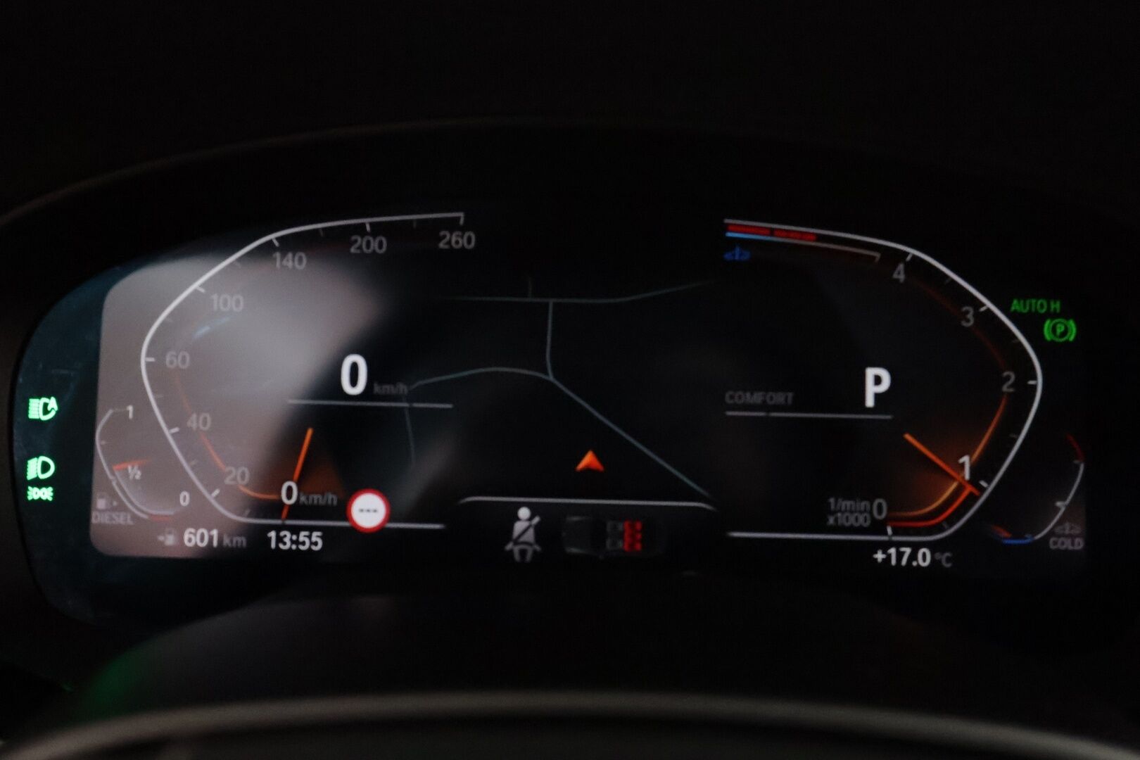 BMW 520 2023 G31 Touring 520d A xDrive MHEV * Webasto / Koukku / ACC / Adapt.LED / P.kamera / Sportnahat * - 1-om Suomi-auto / Kahdet renkaat aluvanteilla / Merkkihuollot