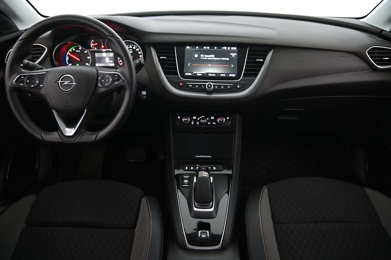 Opel Grandland 2020 Innovation 300 PHEV AWD A8*Koukku / Lämmitettävä tuulilasi / Vakkari / Blis / Kessy / Navi* - *Juuri saapunut! / P-Kamera / Tutkat / LED-valot / S-luukku / 2X renkaat*