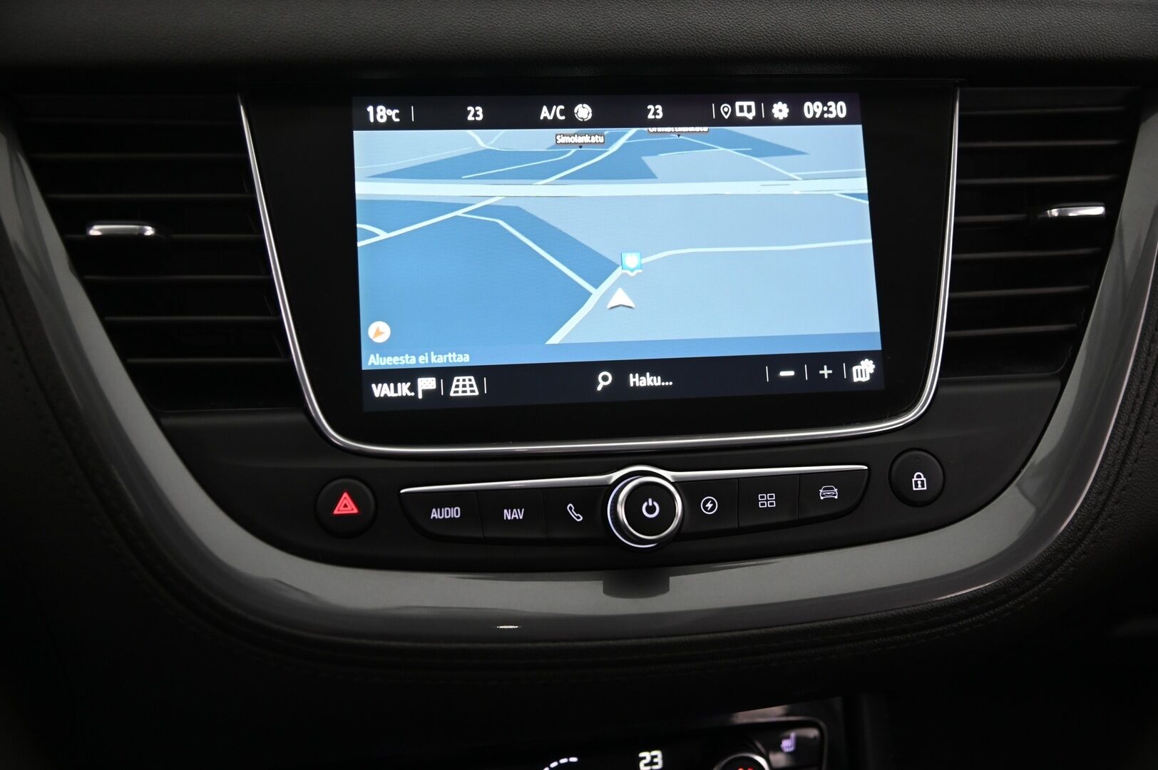 Opel Grandland 2020 Innovation 300 PHEV AWD A8*Koukku / Lämmitettävä tuulilasi / Vakkari / Blis / Kessy / Navi* - *Juuri saapunut! / P-Kamera / Tutkat / LED-valot / S-luukku / 2X renkaat*